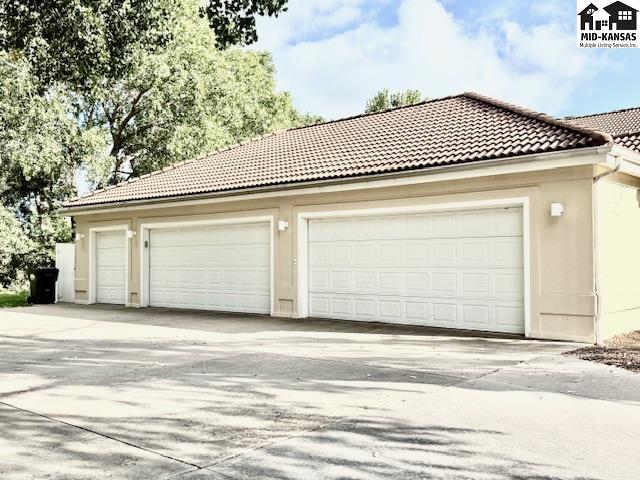 3706 Cherry Hills Drive Hutchinson KS 67502