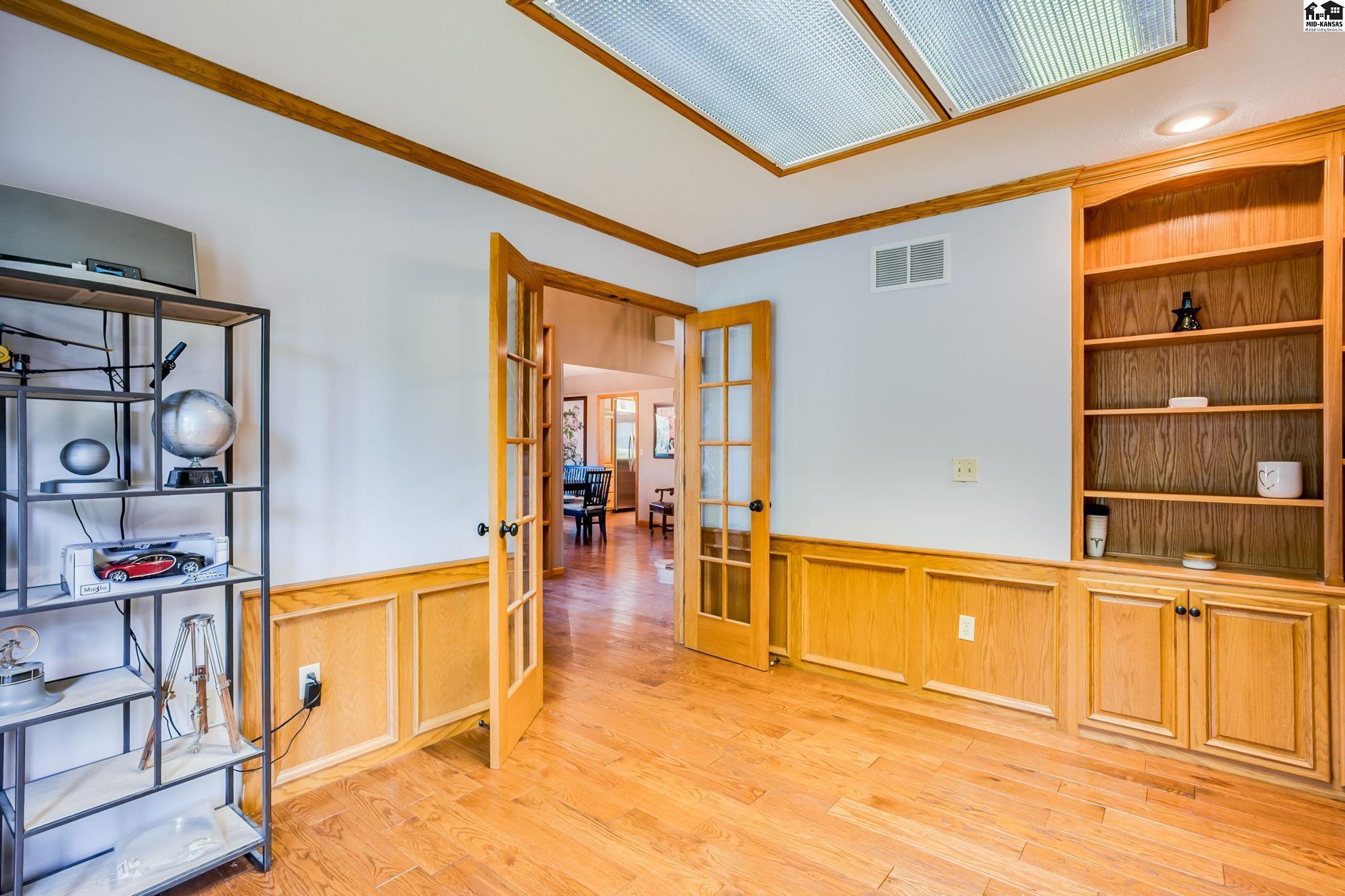 7 Oakwood Lane Hutchinson KS 67502