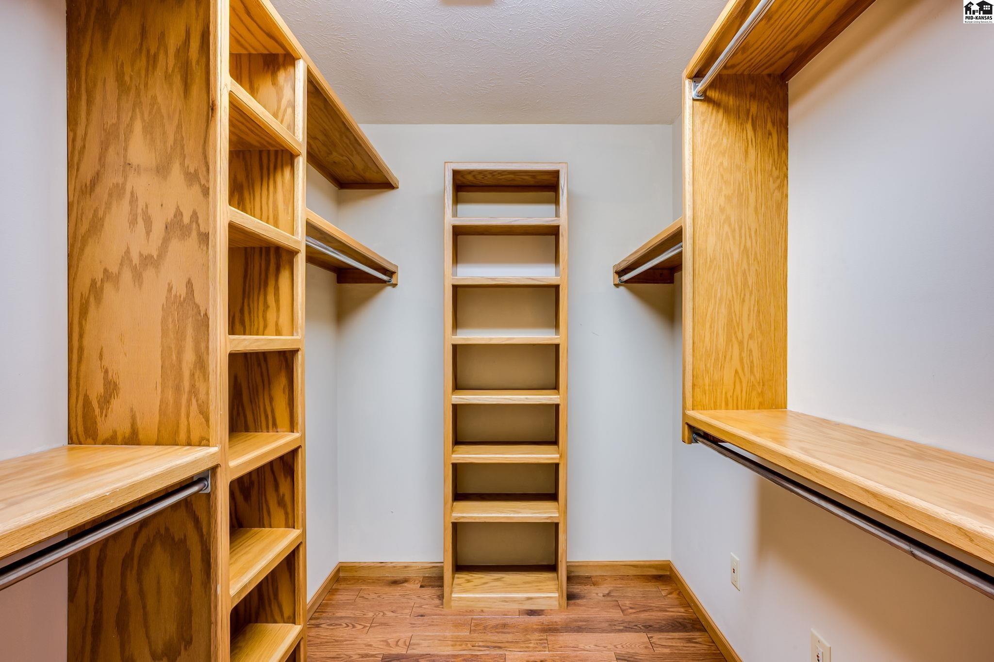 7 Oakwood Lane Hutchinson KS 67502