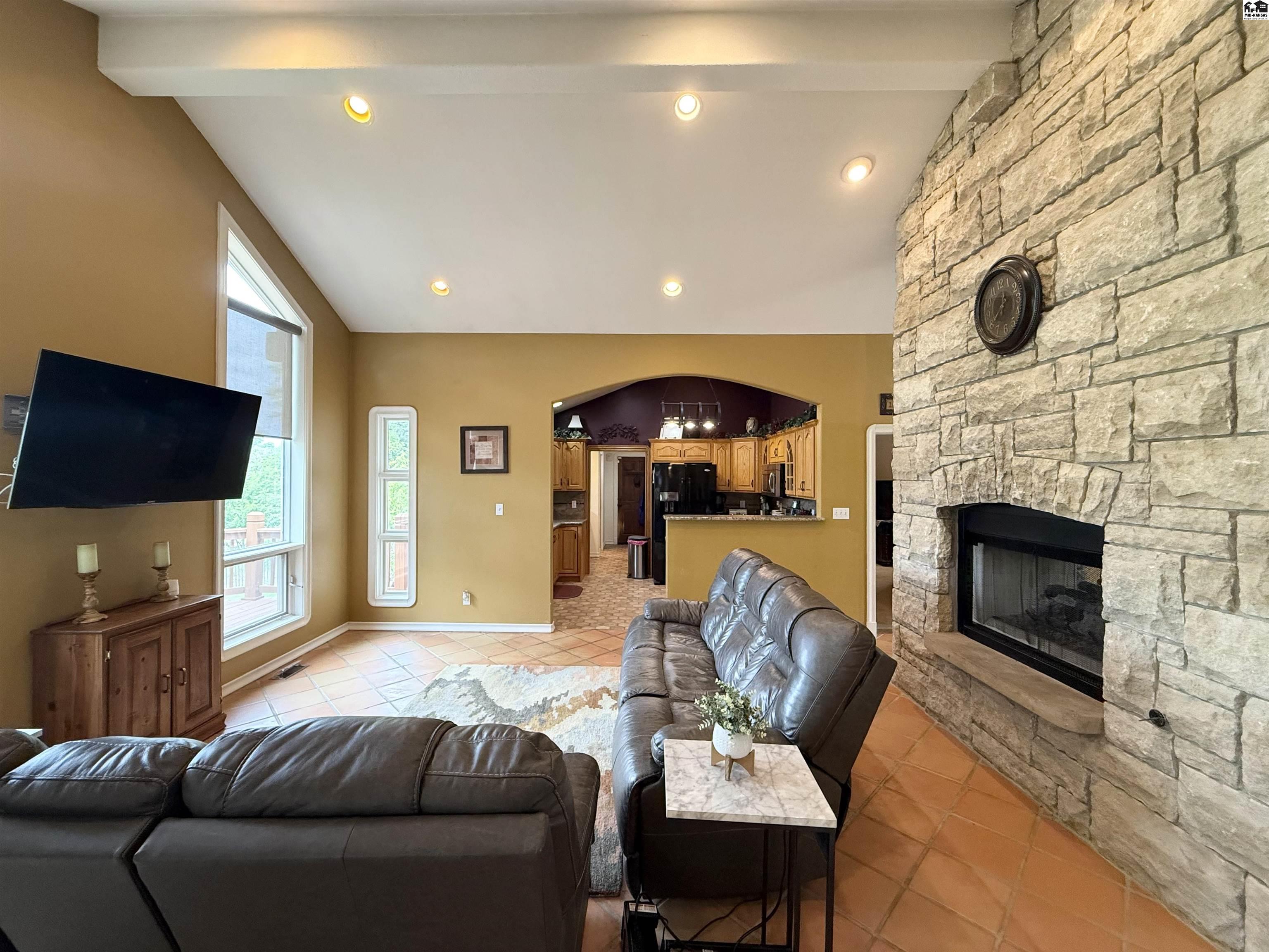 10171 Paganica Pass Hutchinson KS 67502