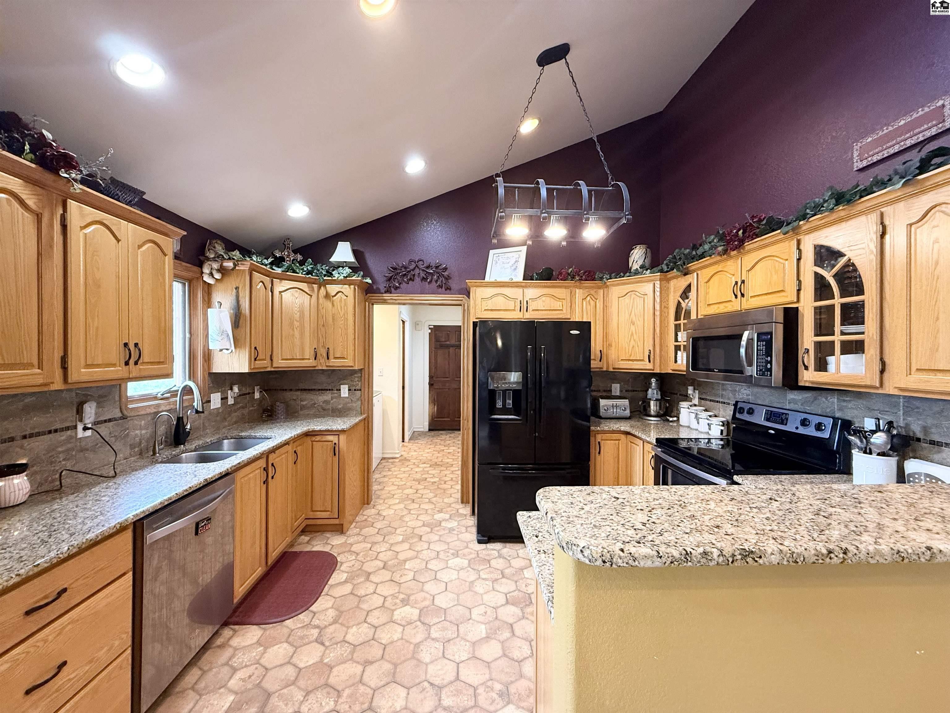 10171 Paganica Pass Hutchinson KS 67502