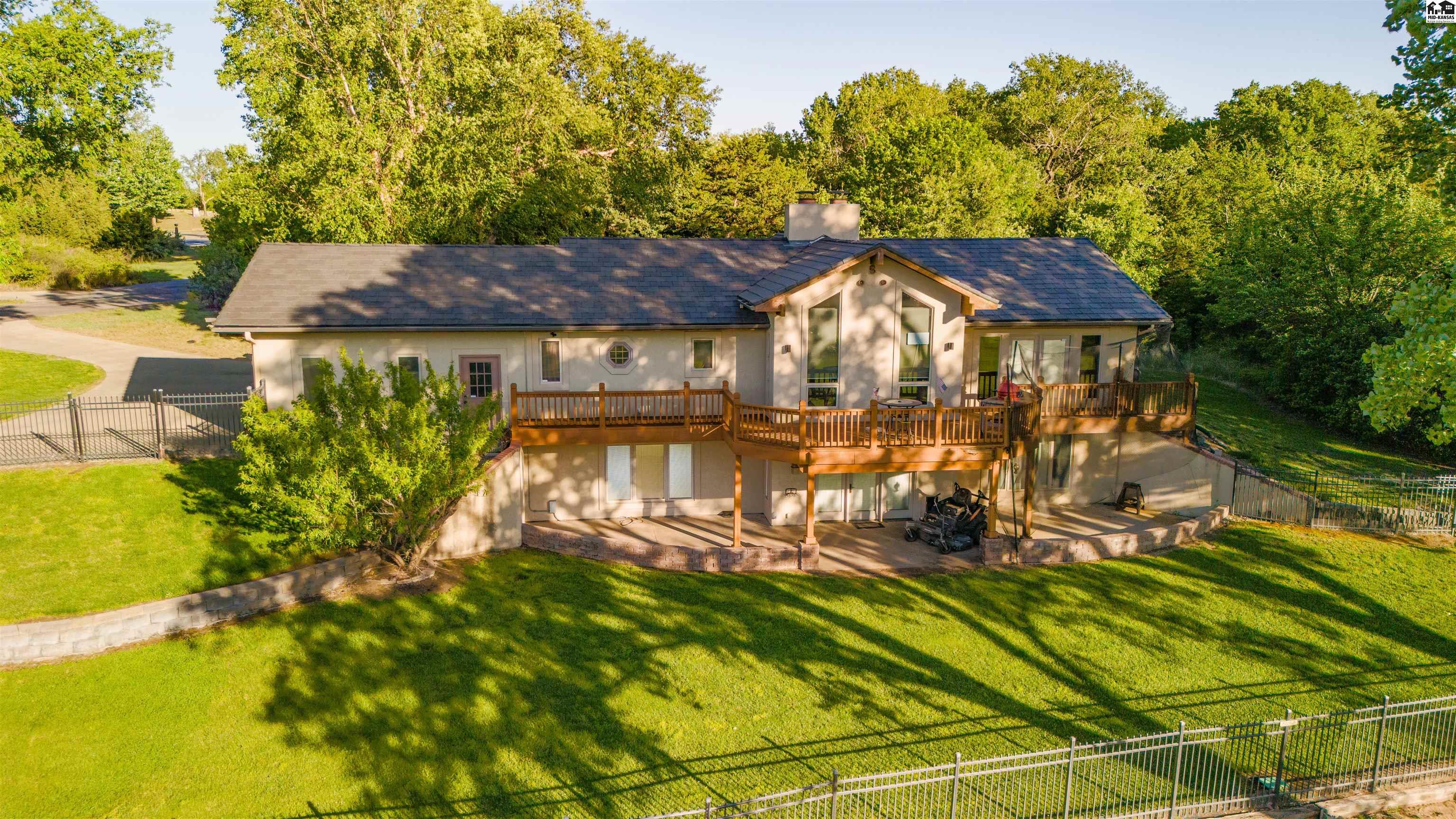 10171 Paganica Pass Hutchinson KS 67502