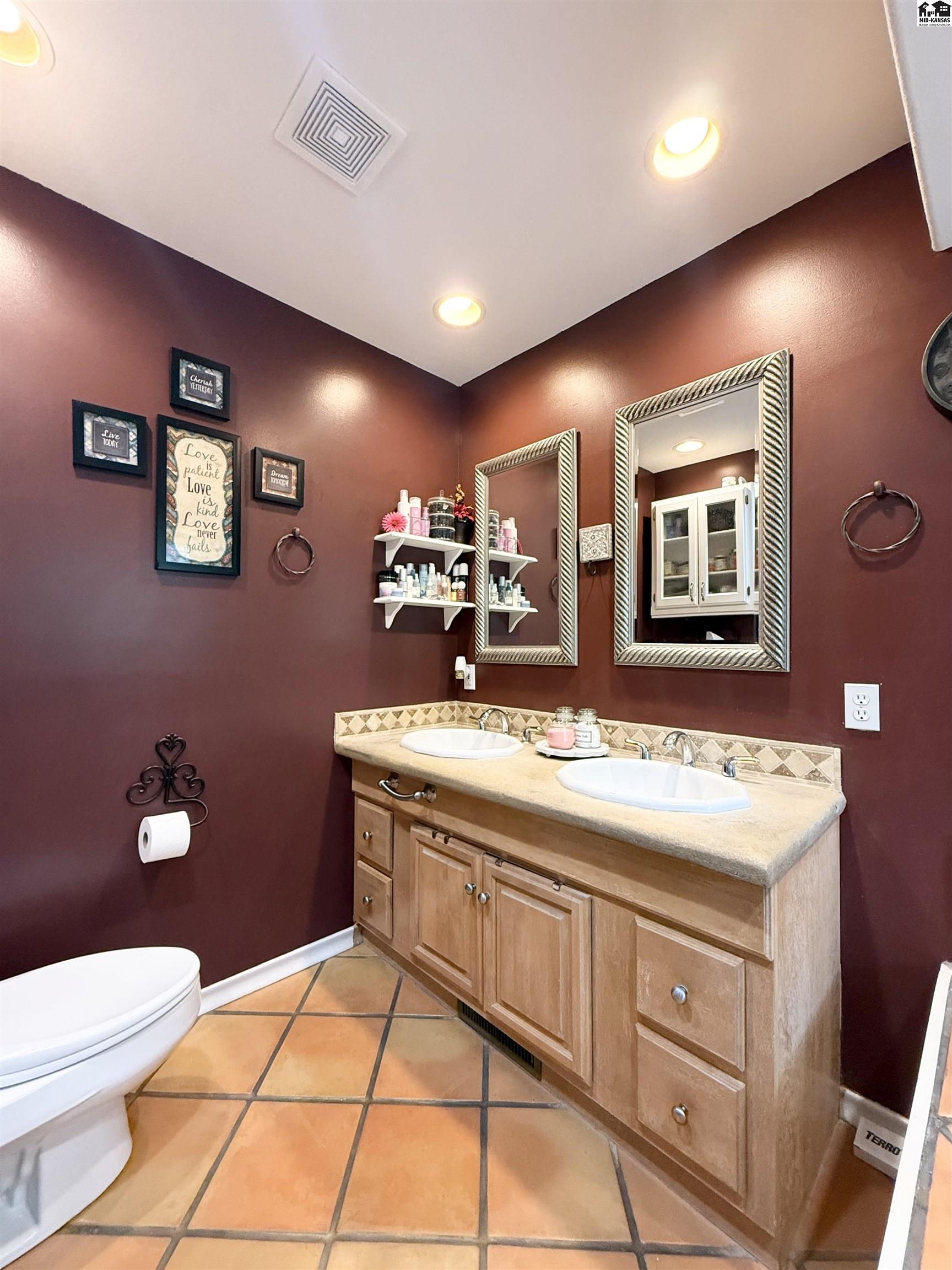 10171 Paganica Pass Hutchinson KS 67502