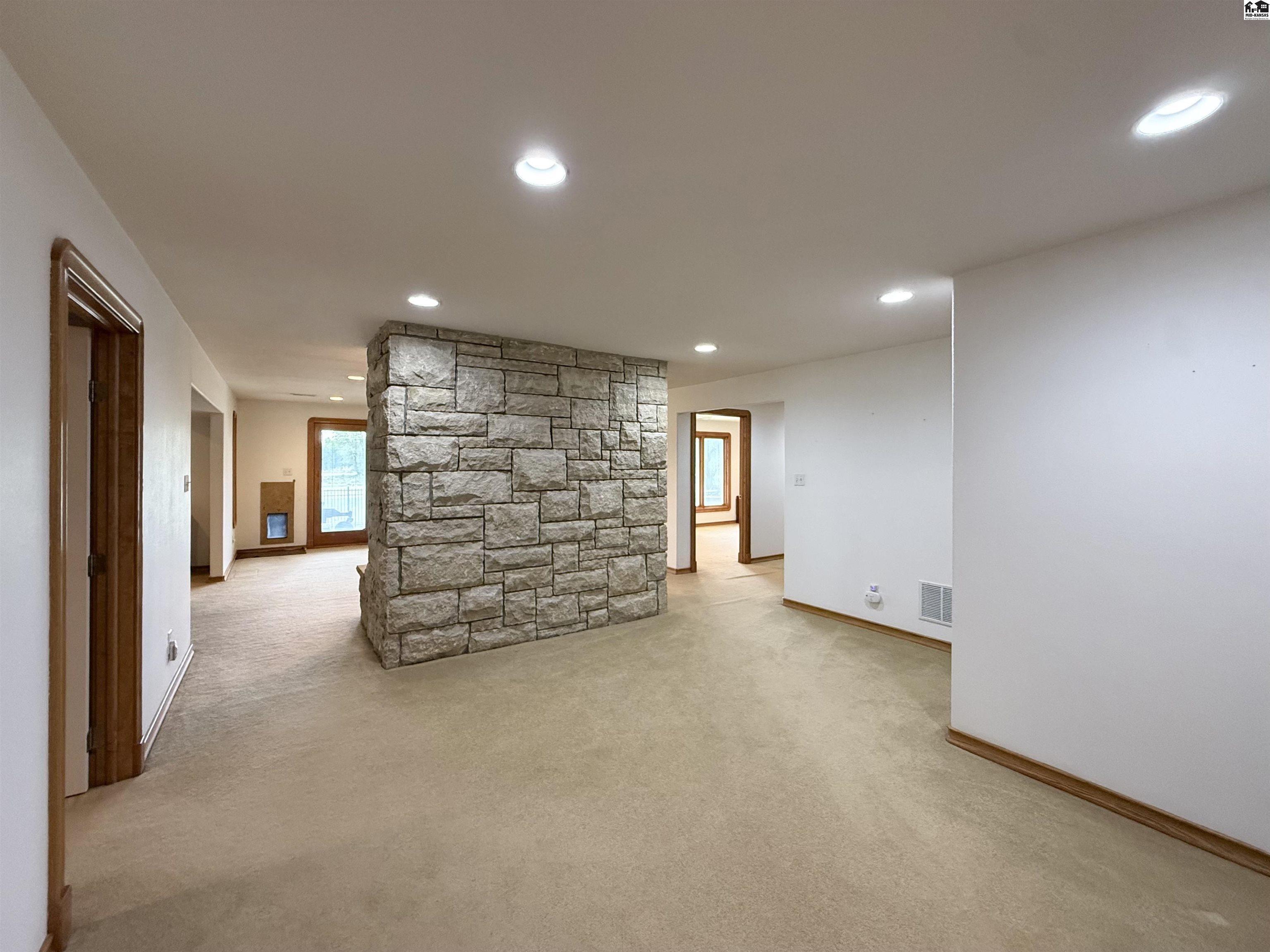 10171 Paganica Pass Hutchinson KS 67502