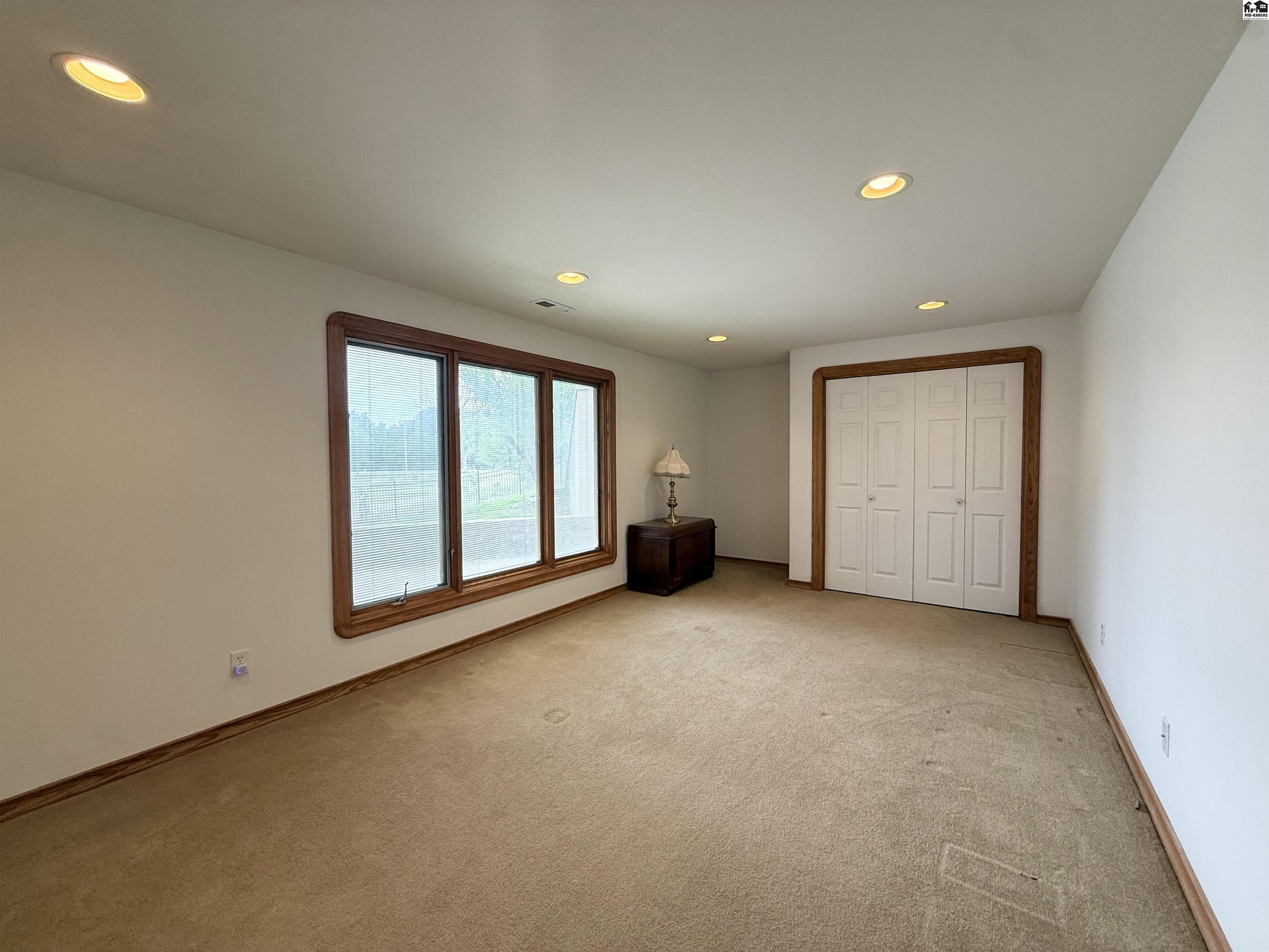 10171 Paganica Pass Hutchinson KS 67502