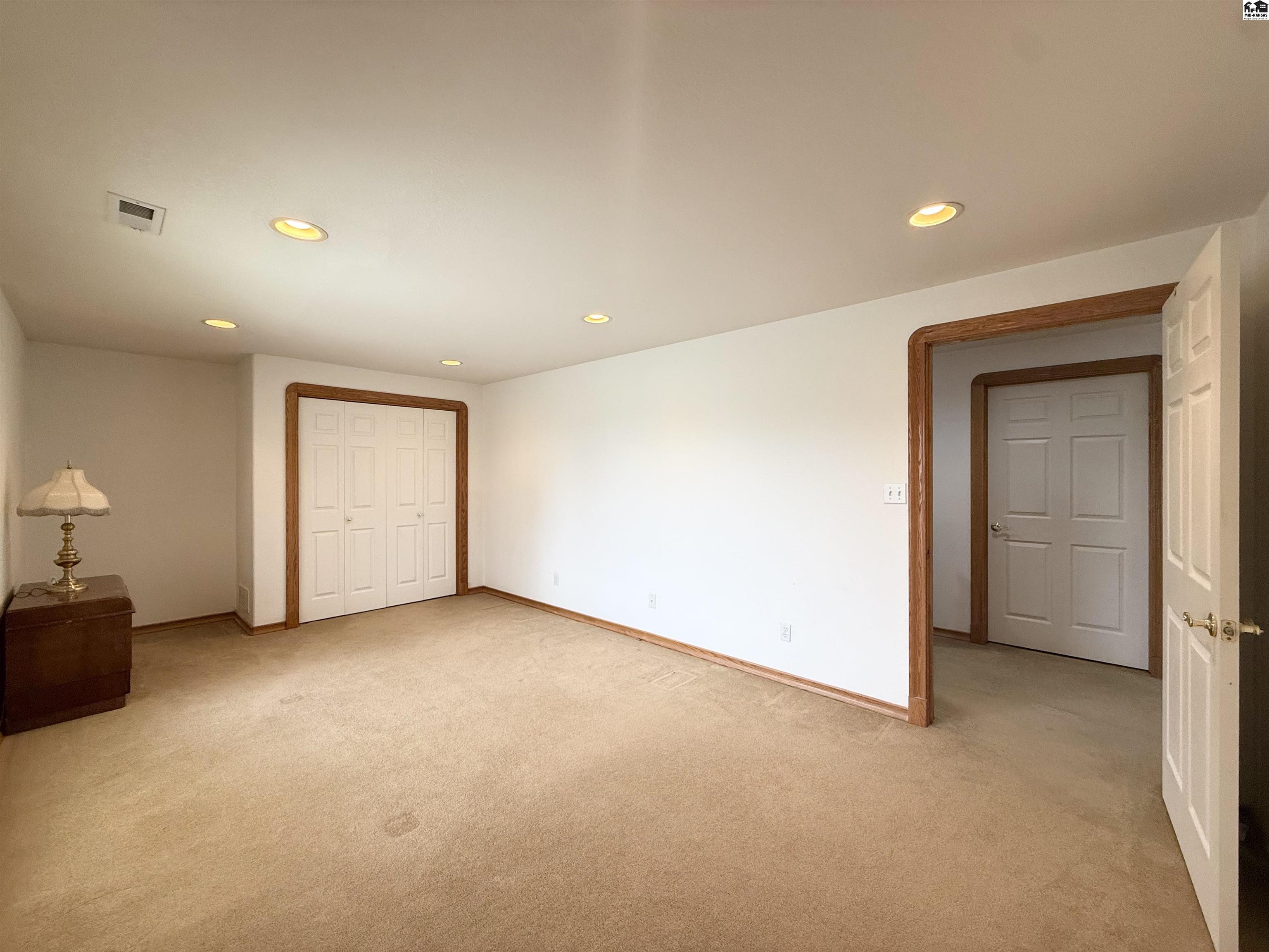 10171 Paganica Pass Hutchinson KS 67502