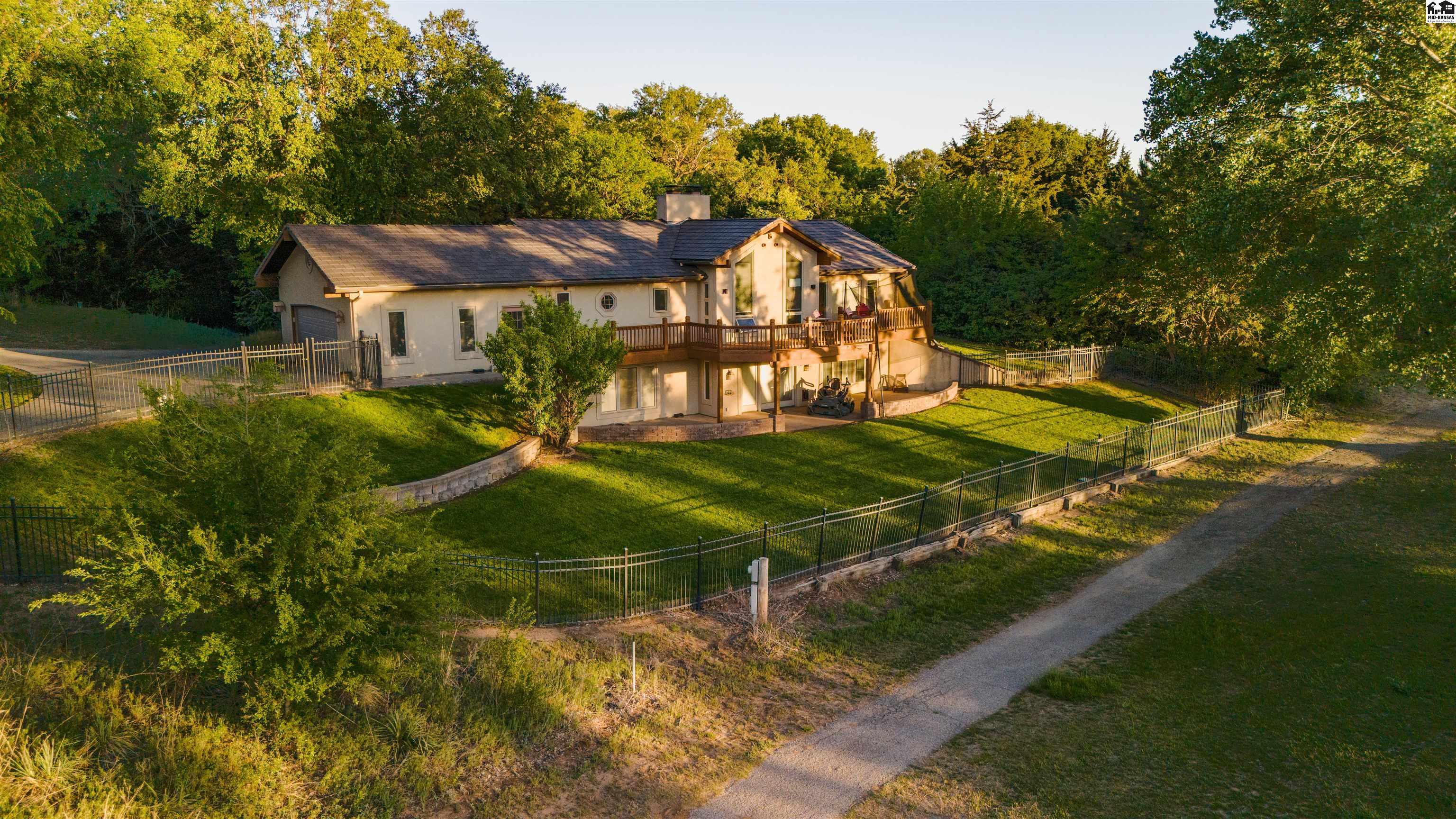 10171 Paganica Pass Hutchinson KS 67502