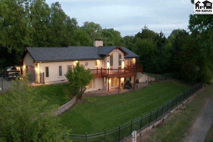 10171 Paganica Pass Hutchinson KS 67502