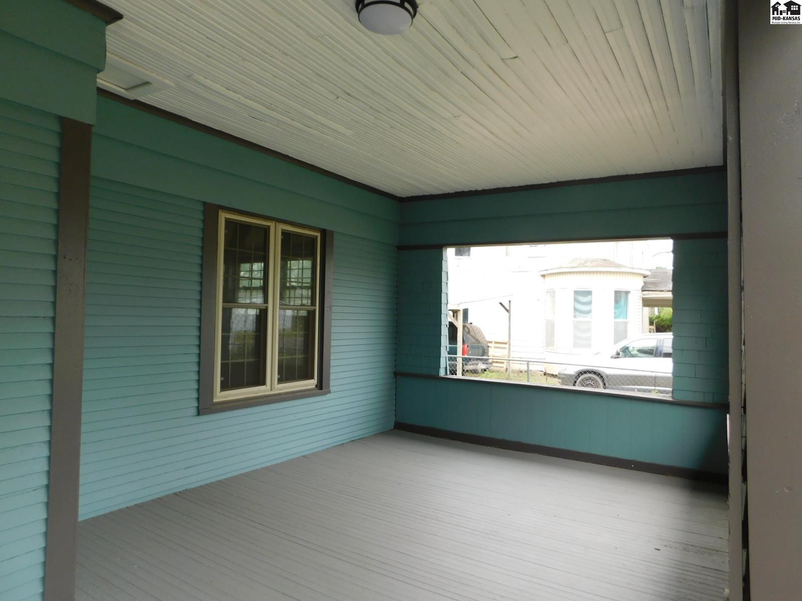 1225 E 11th Avenue Hutchinson KS 67501