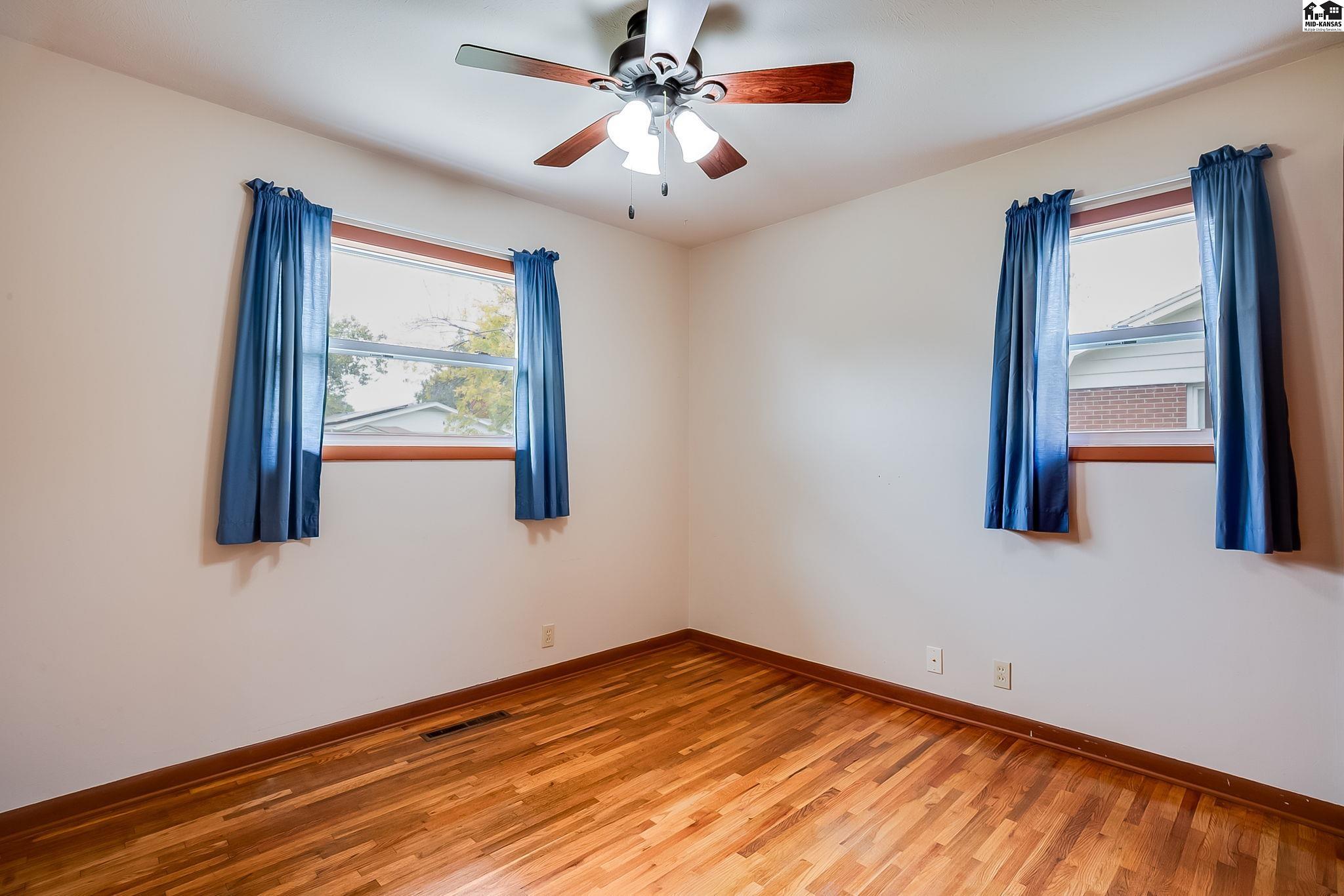 1213 E 14th Avenue Hutchinson KS 67502