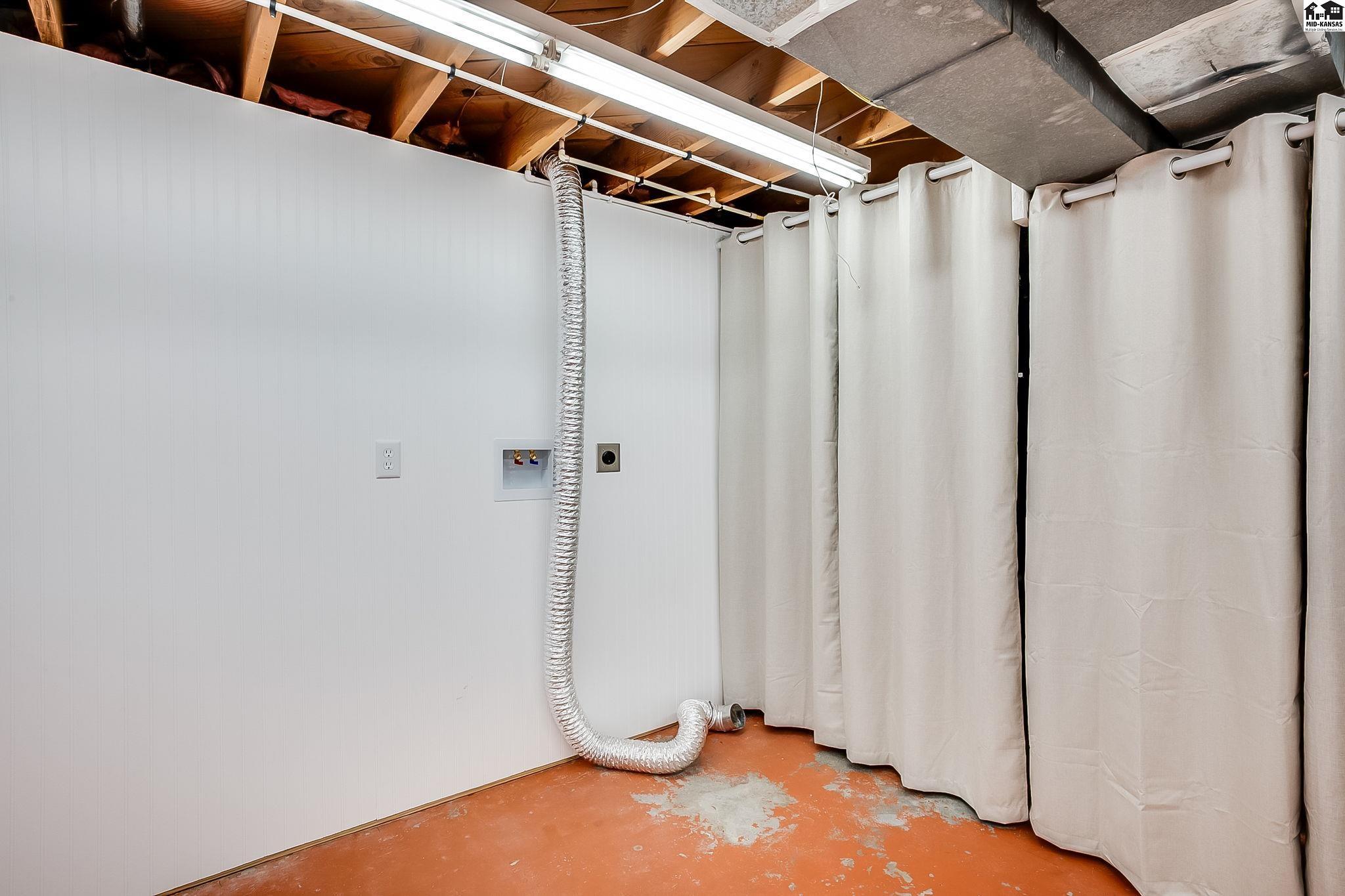 1213 E 14th Avenue Hutchinson KS 67502