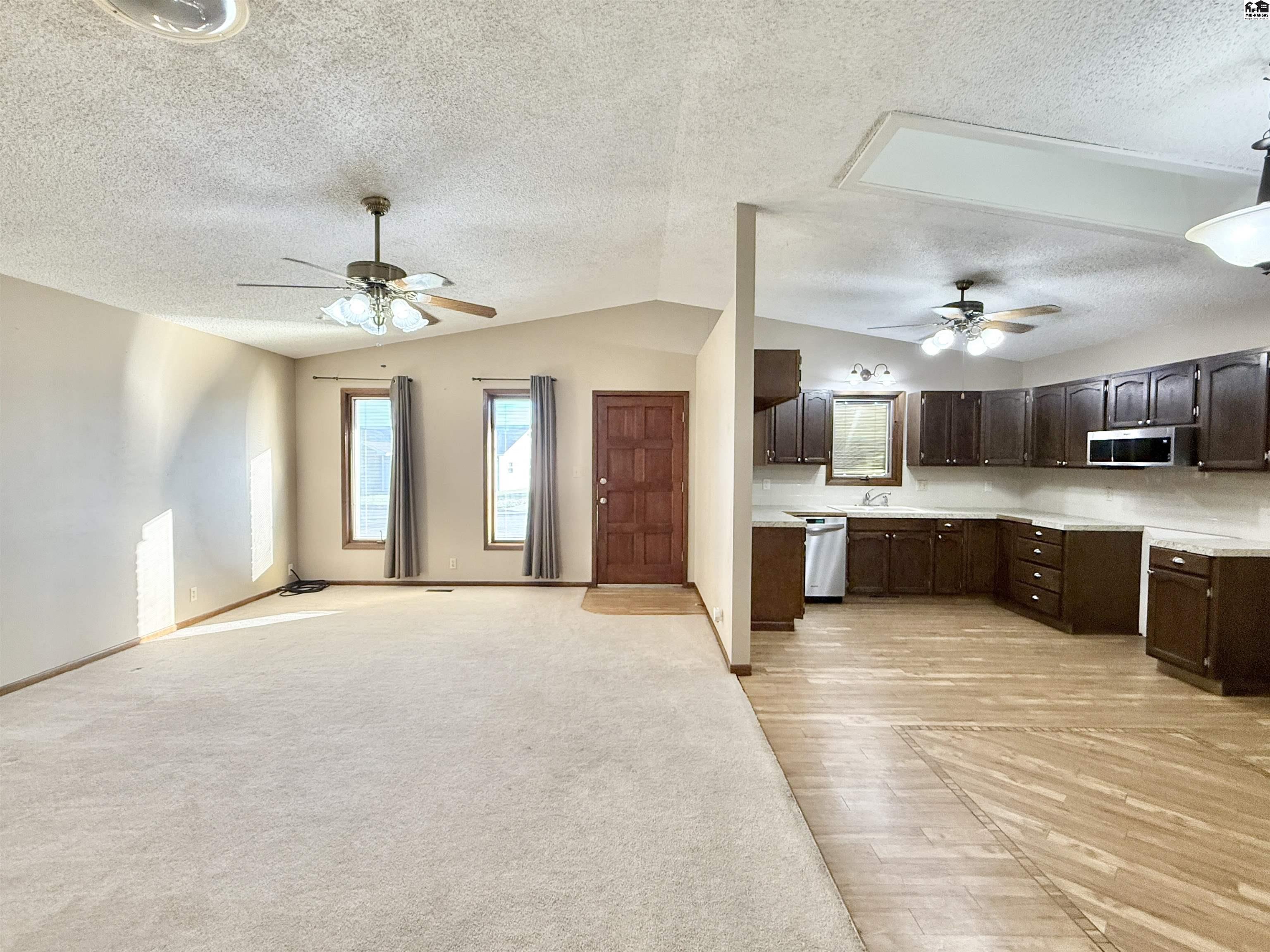40 E Des Moines Avenue South Hutchinson KS 67505