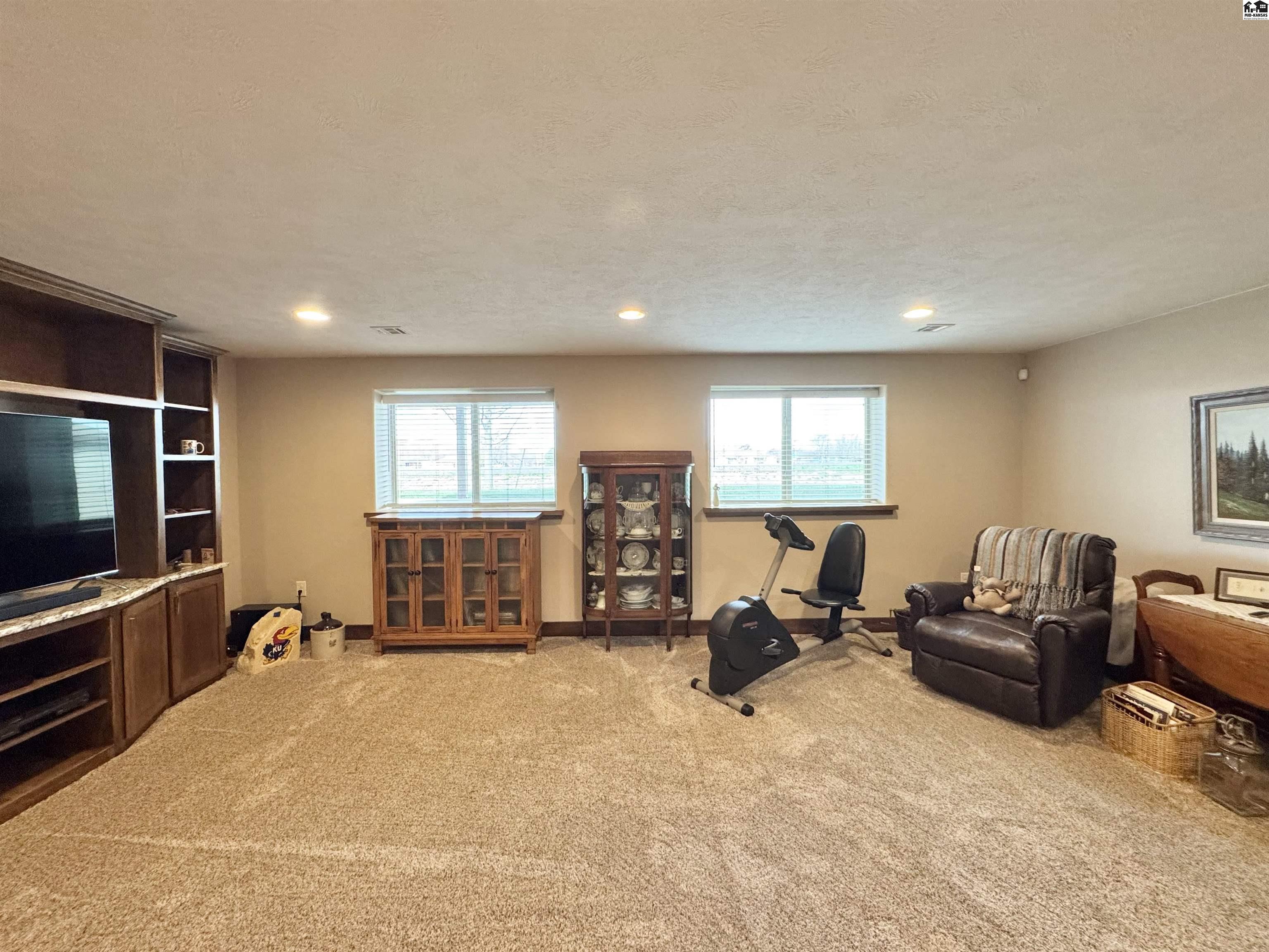 2809 Morris Road Hutchinson KS 67502