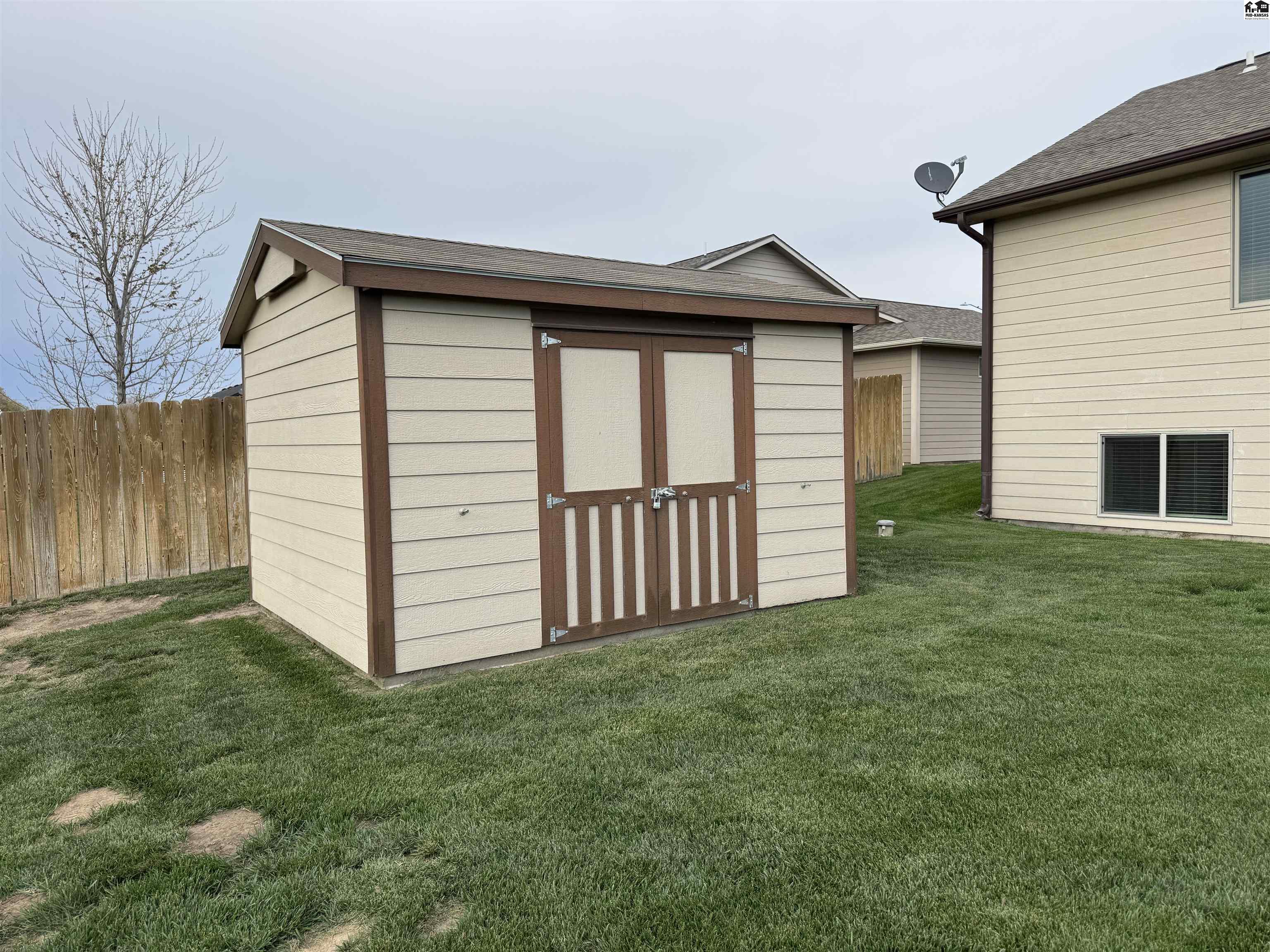 2809 Morris Road Hutchinson KS 67502