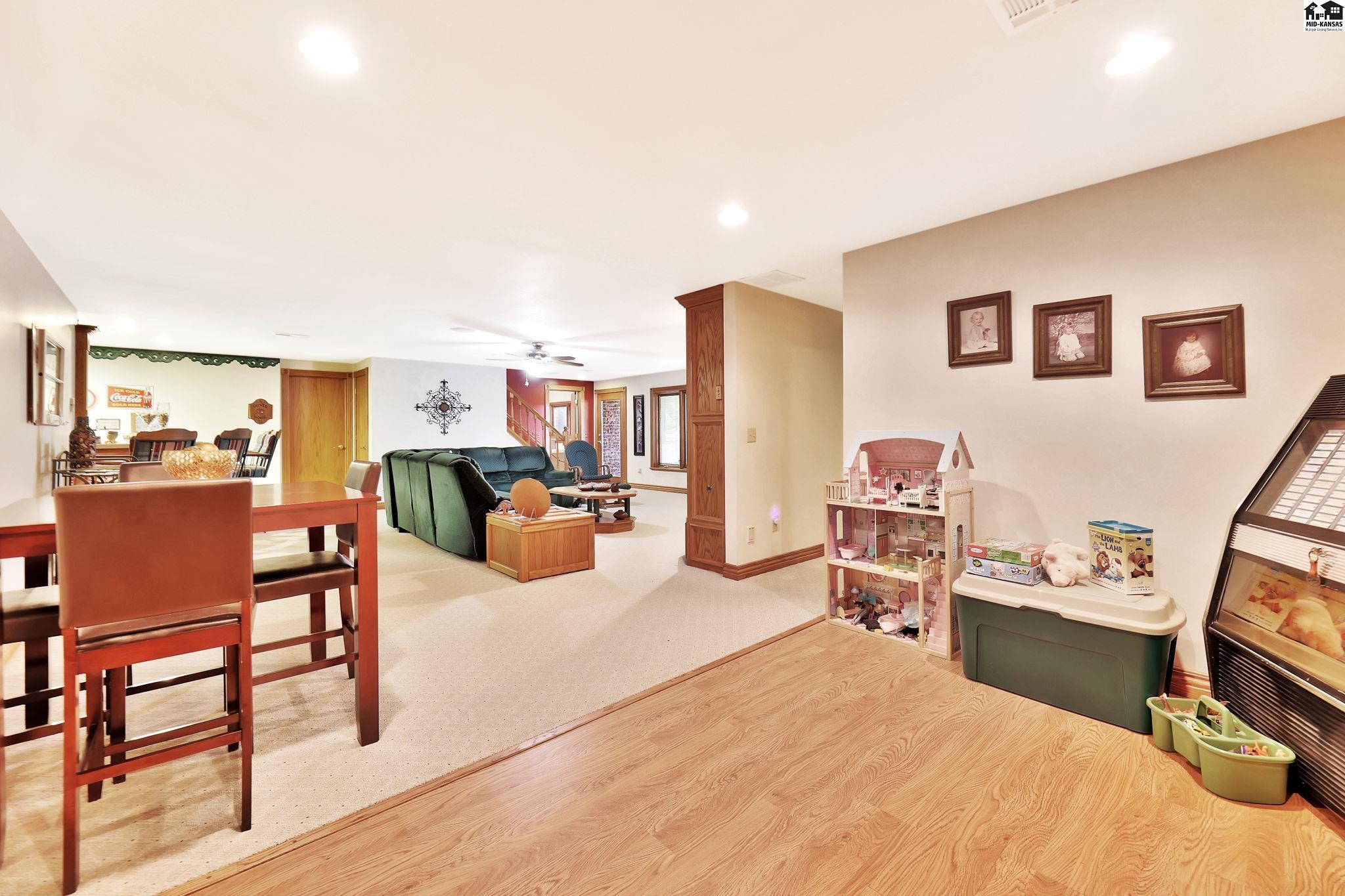 432 N Washington Street Cheney KS 67025