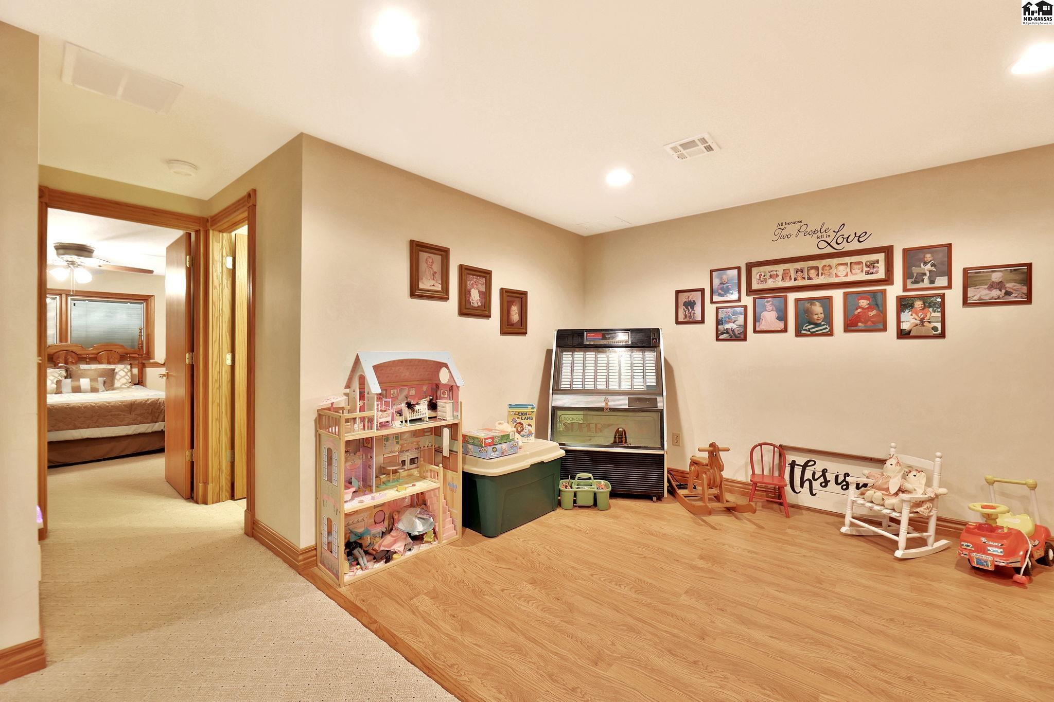 432 N Washington Street Cheney KS 67025