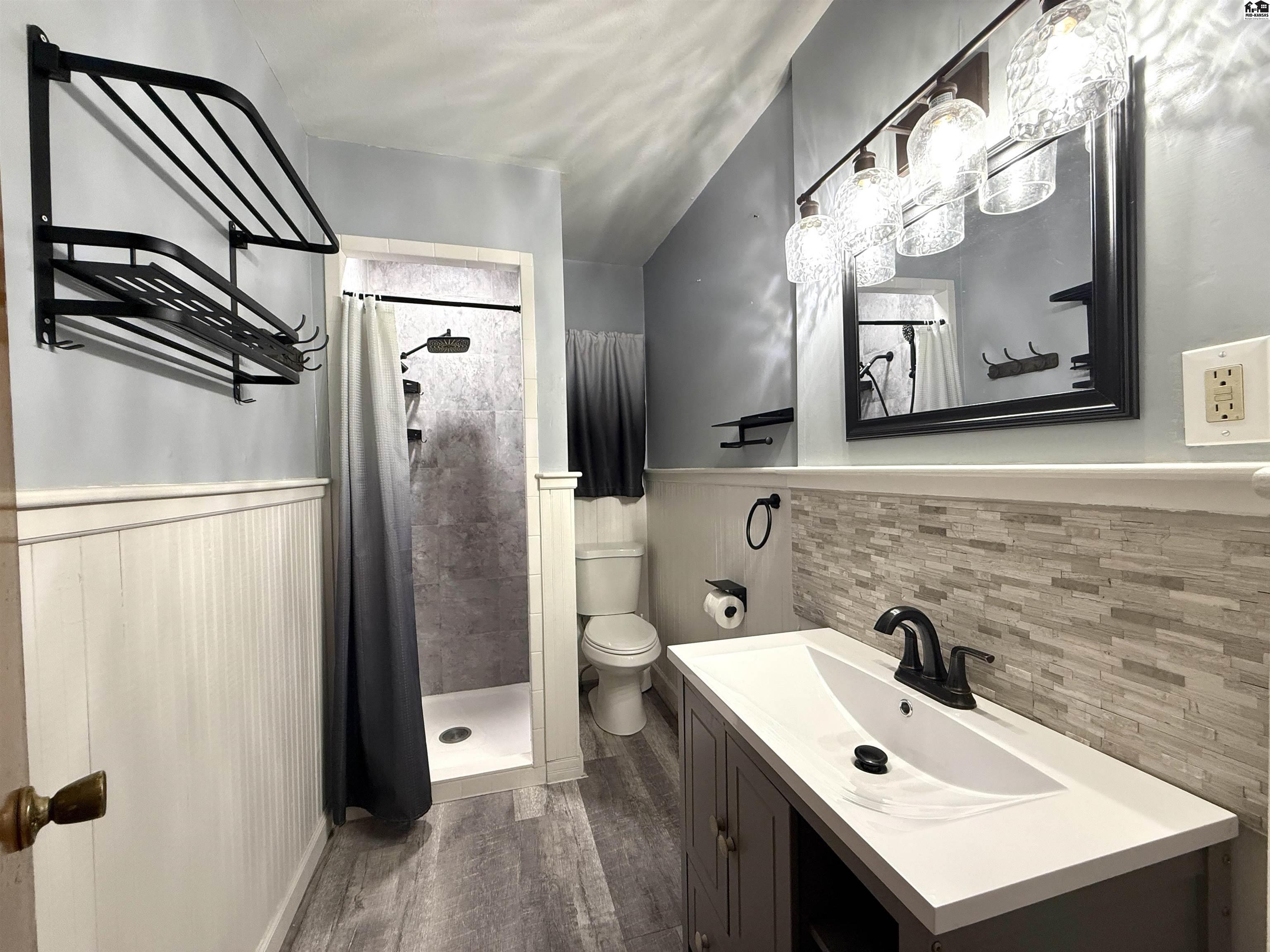 230 E 7th Street Halstead KS 67056