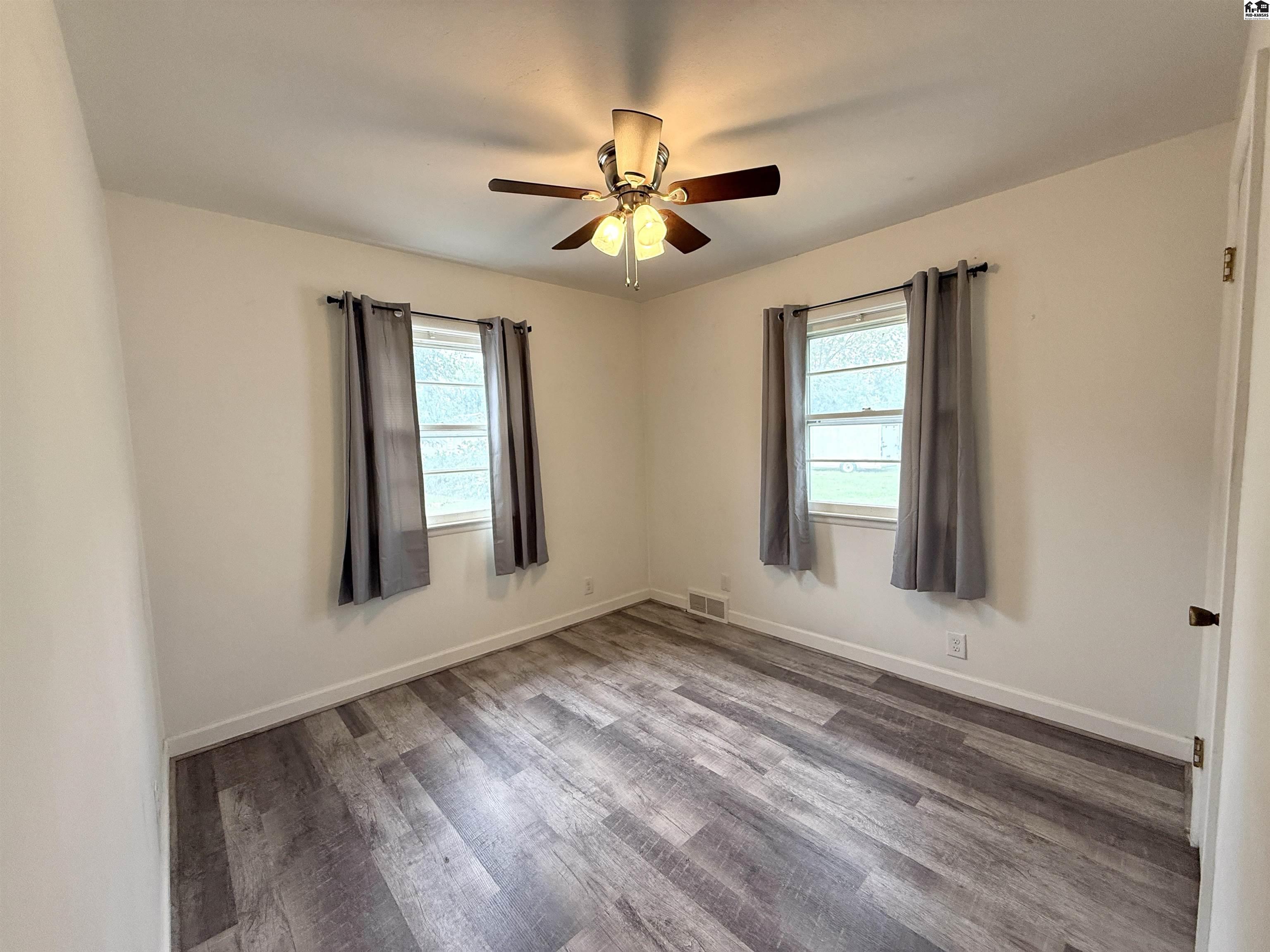 230 E 7th Street Halstead KS 67056