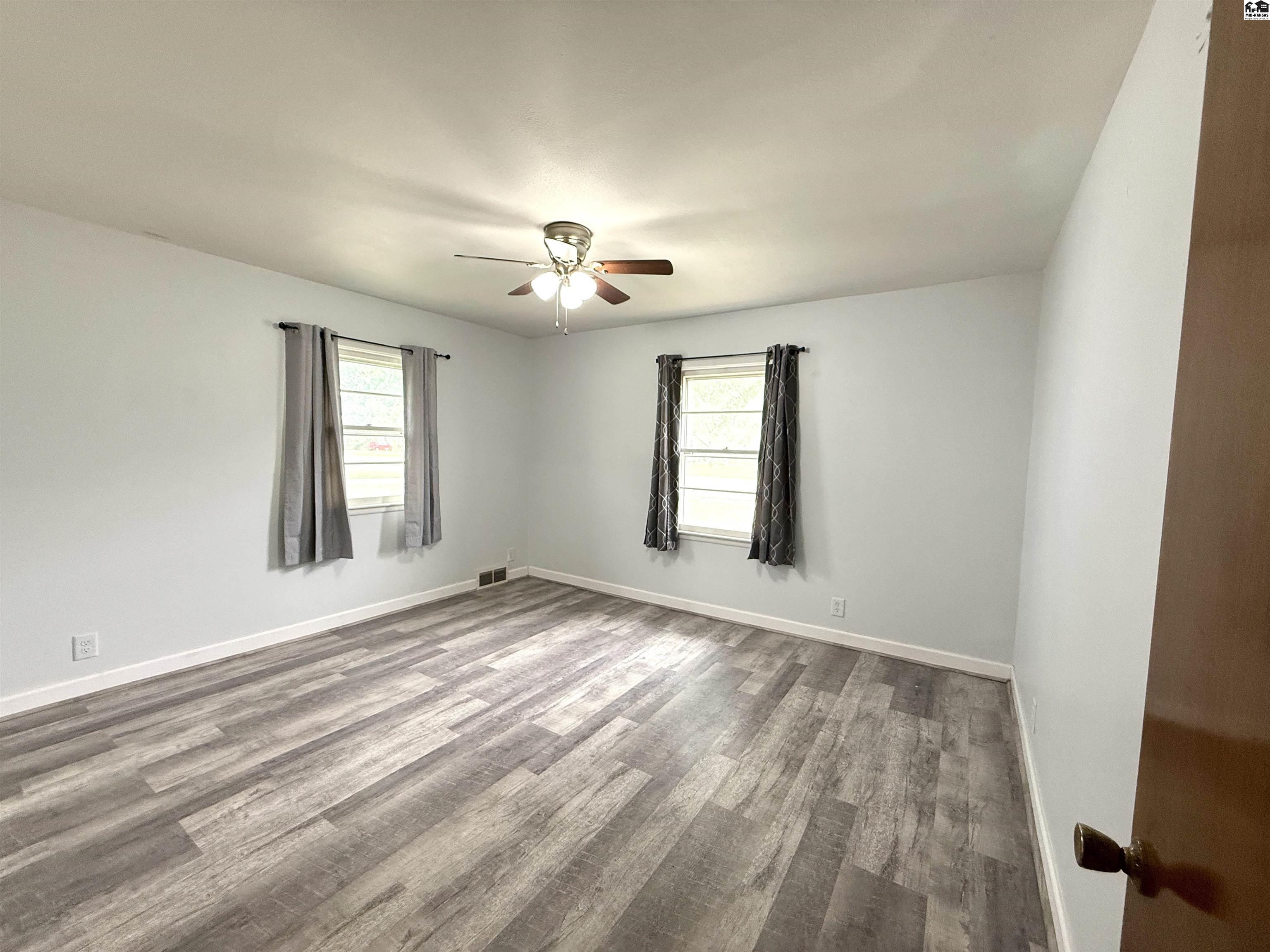 230 E 7th Street Halstead KS 67056