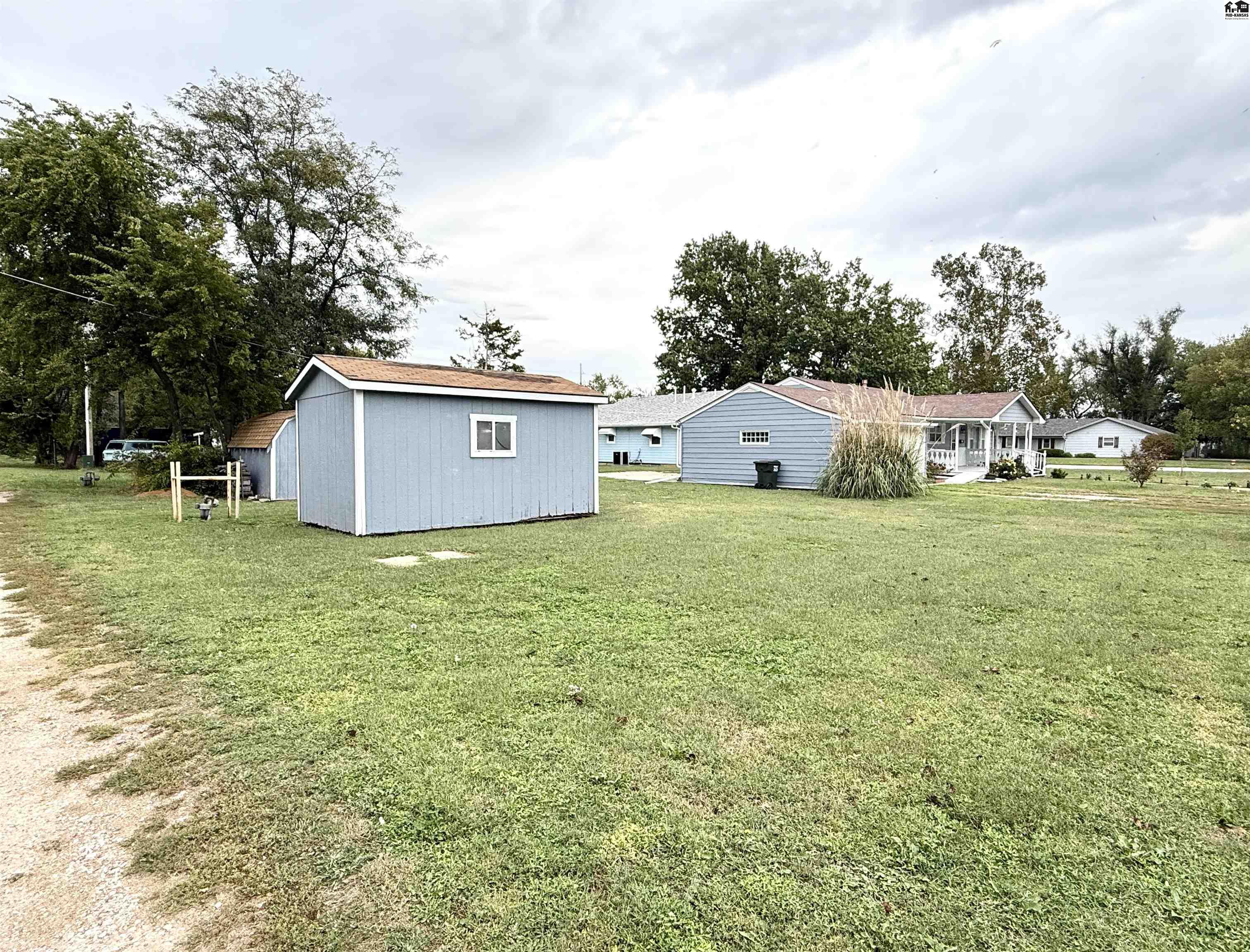 230 E 7th Street Halstead KS 67056