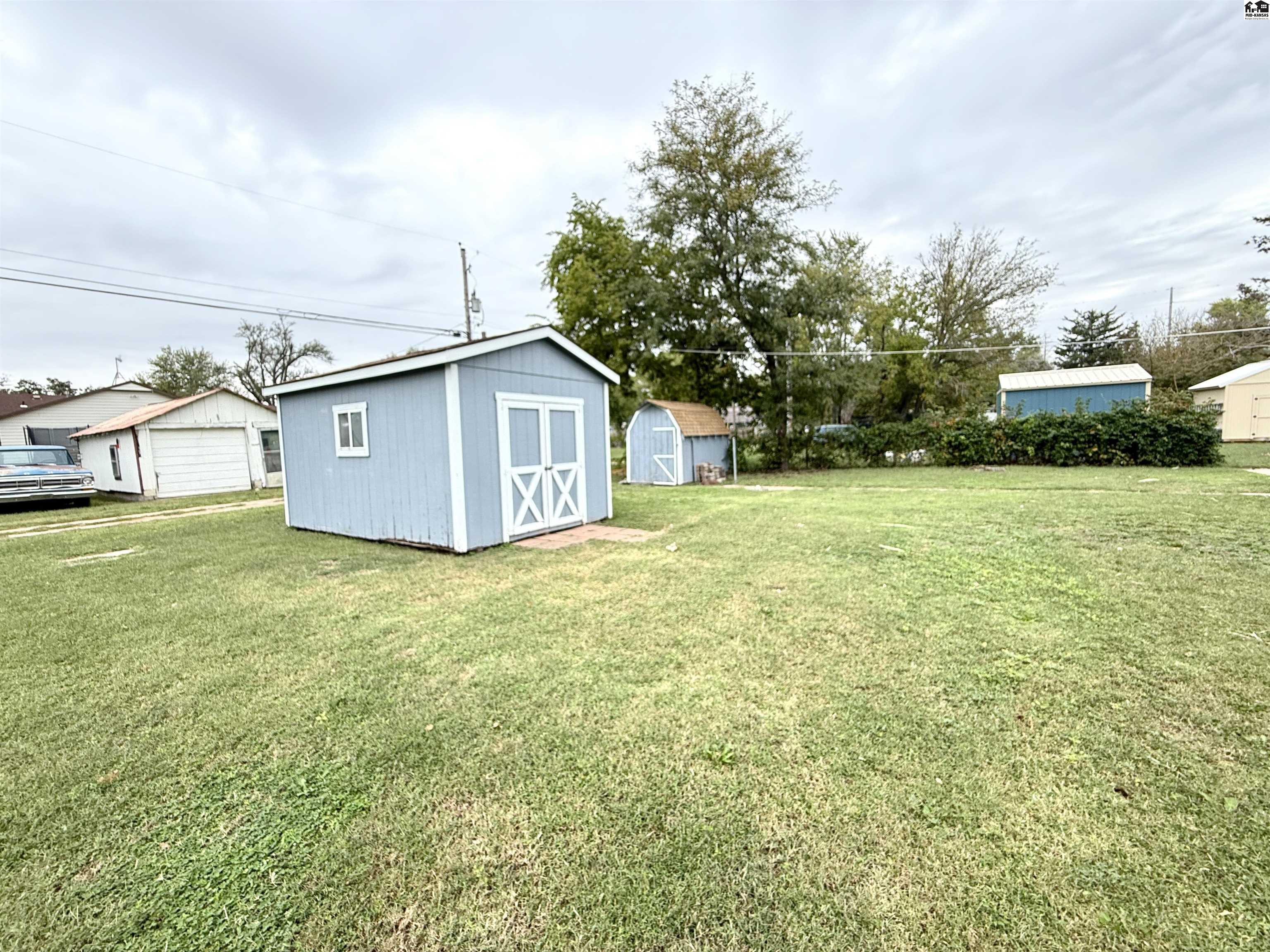 230 E 7th Street Halstead KS 67056