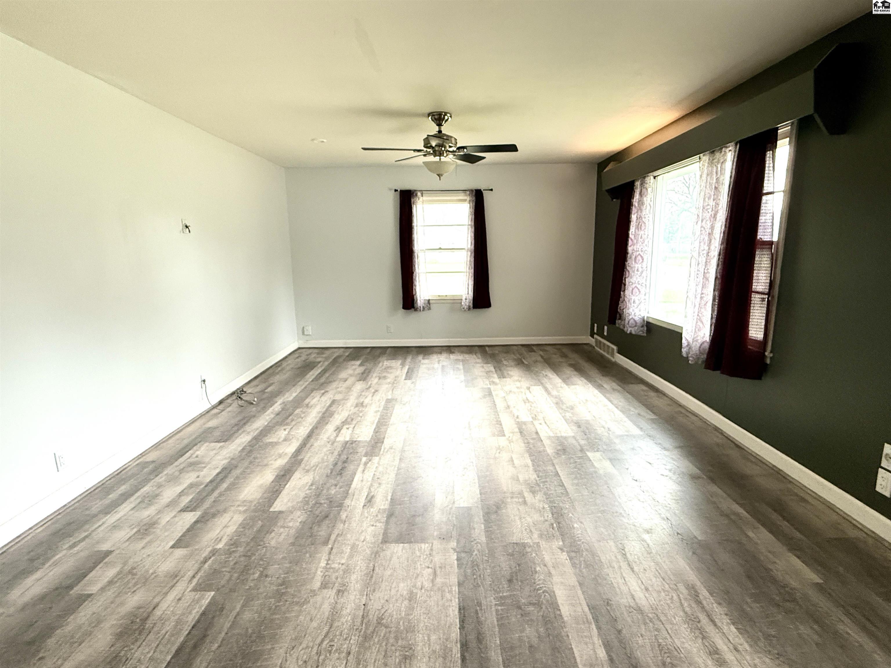 230 E 7th Street Halstead KS 67056