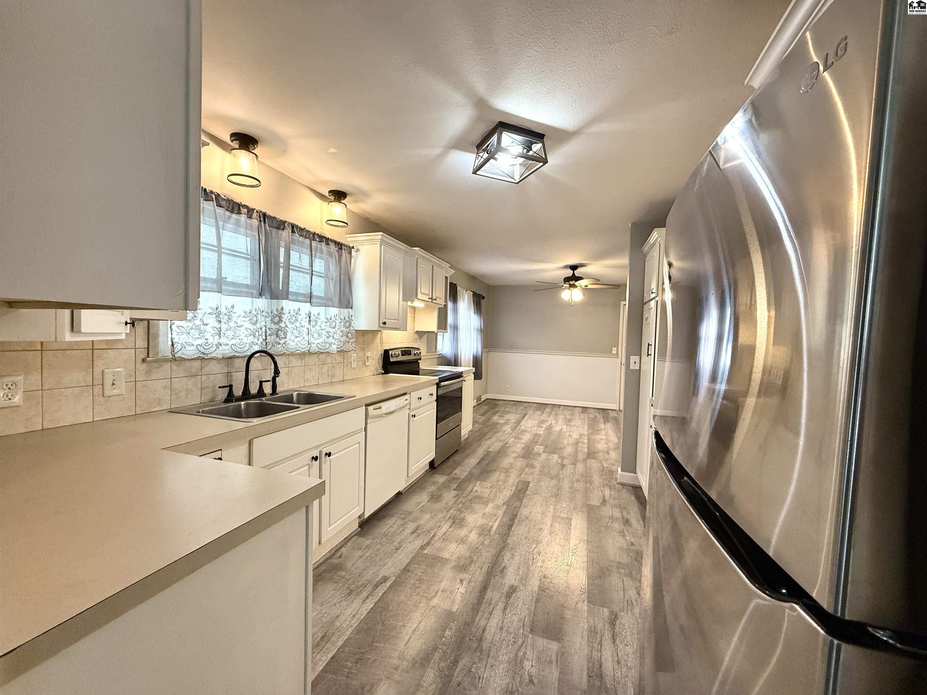 230 E 7th Street Halstead KS 67056