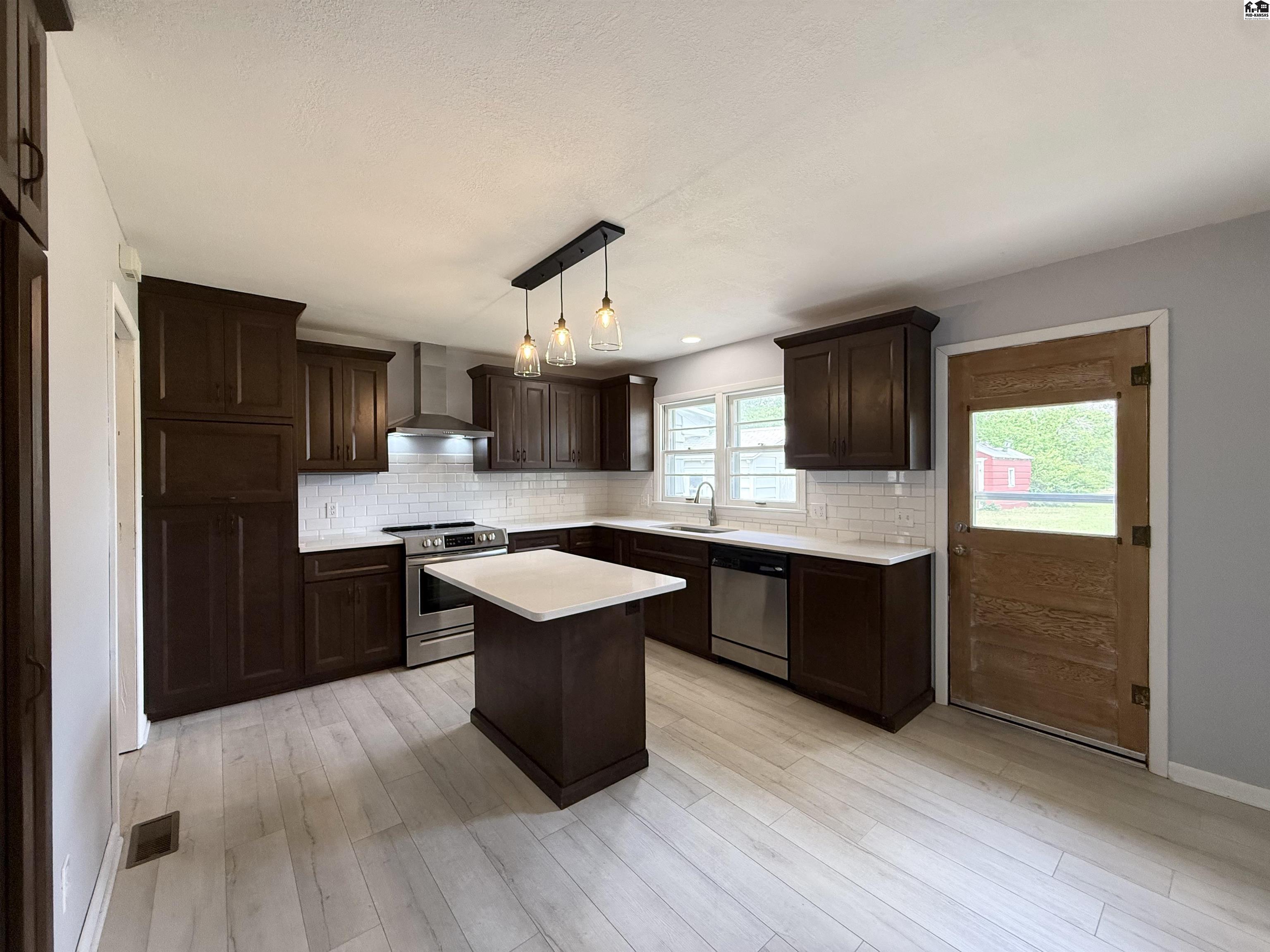 206 E Kansas Avenue Hutchinson KS 67502