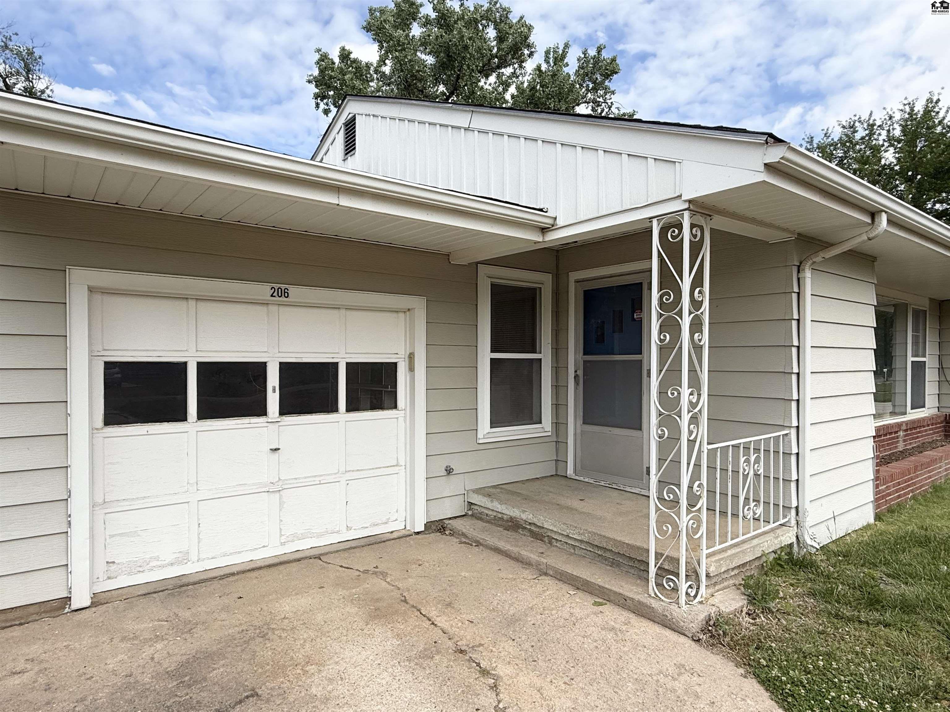206 E Kansas Avenue Hutchinson KS 67502