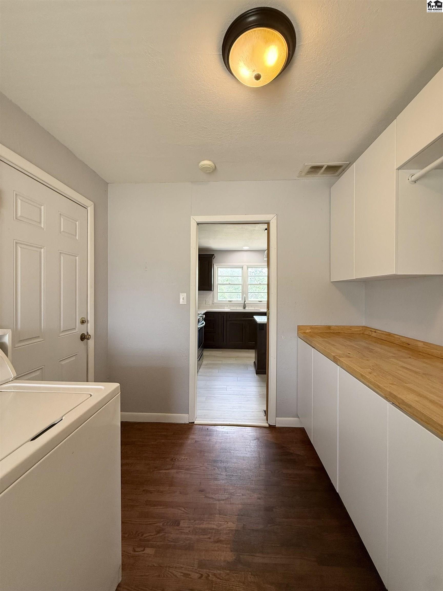 206 E Kansas Avenue Hutchinson KS 67502