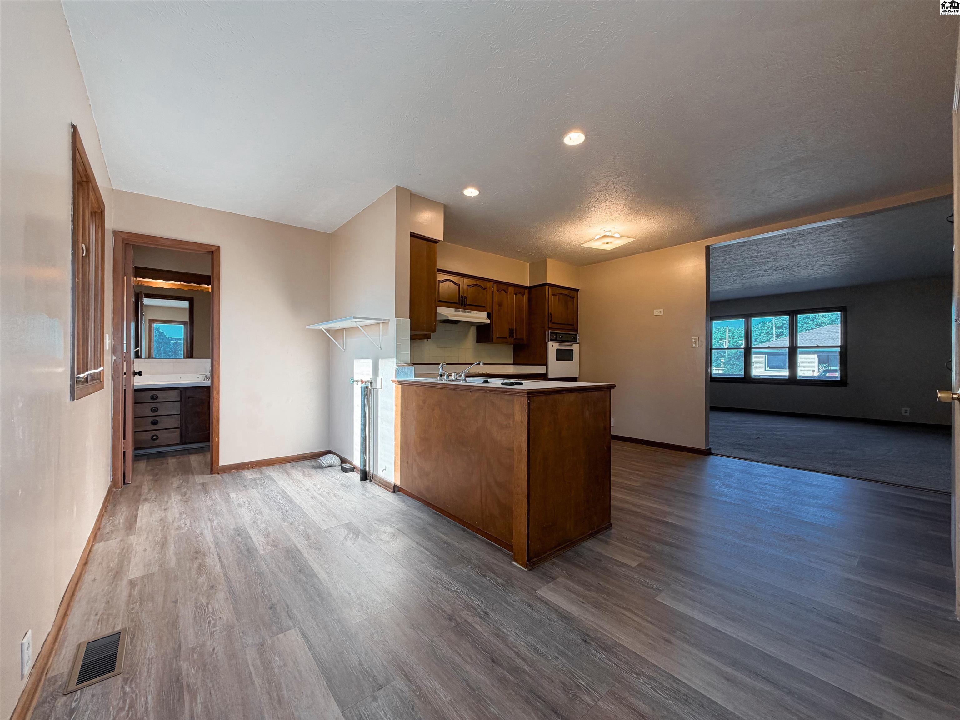 1718 N Van Buren Street Hutchinson KS 67502