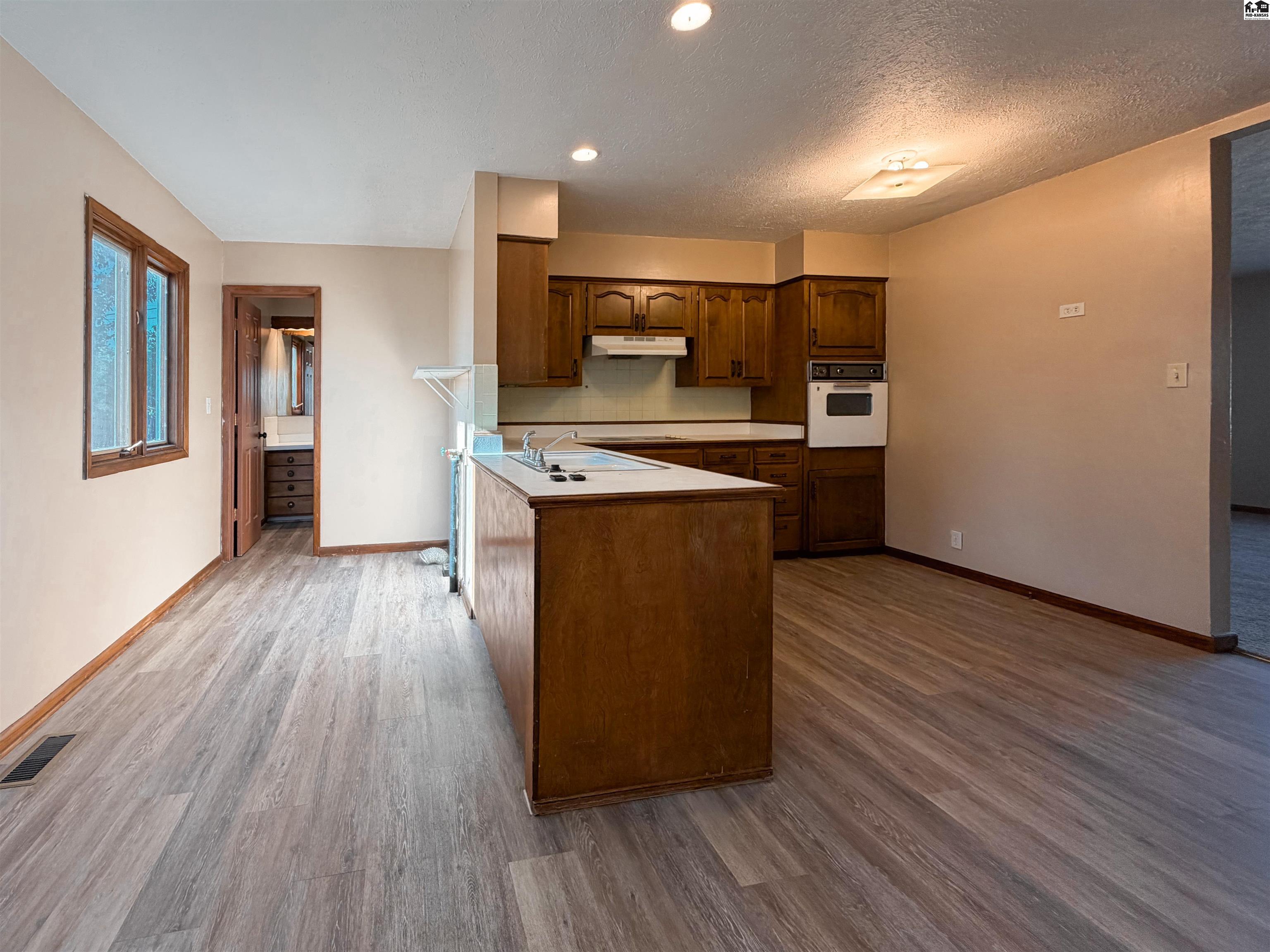 1718 N Van Buren Street Hutchinson KS 67502