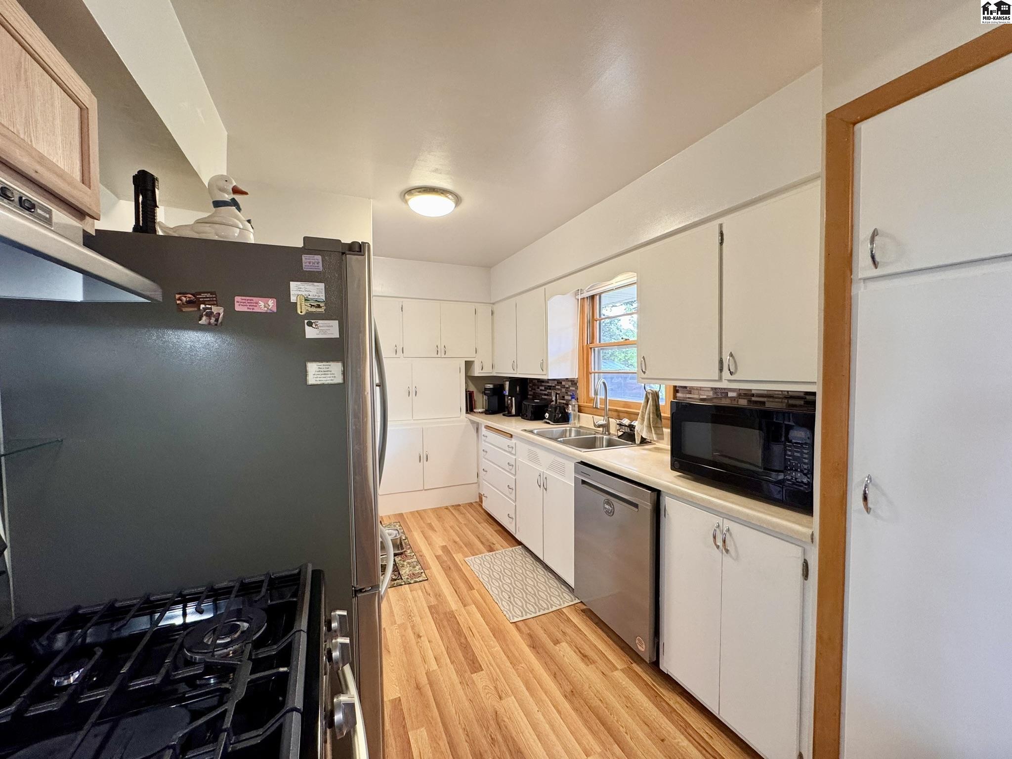 403 S William Street Hutchinson KS 67501