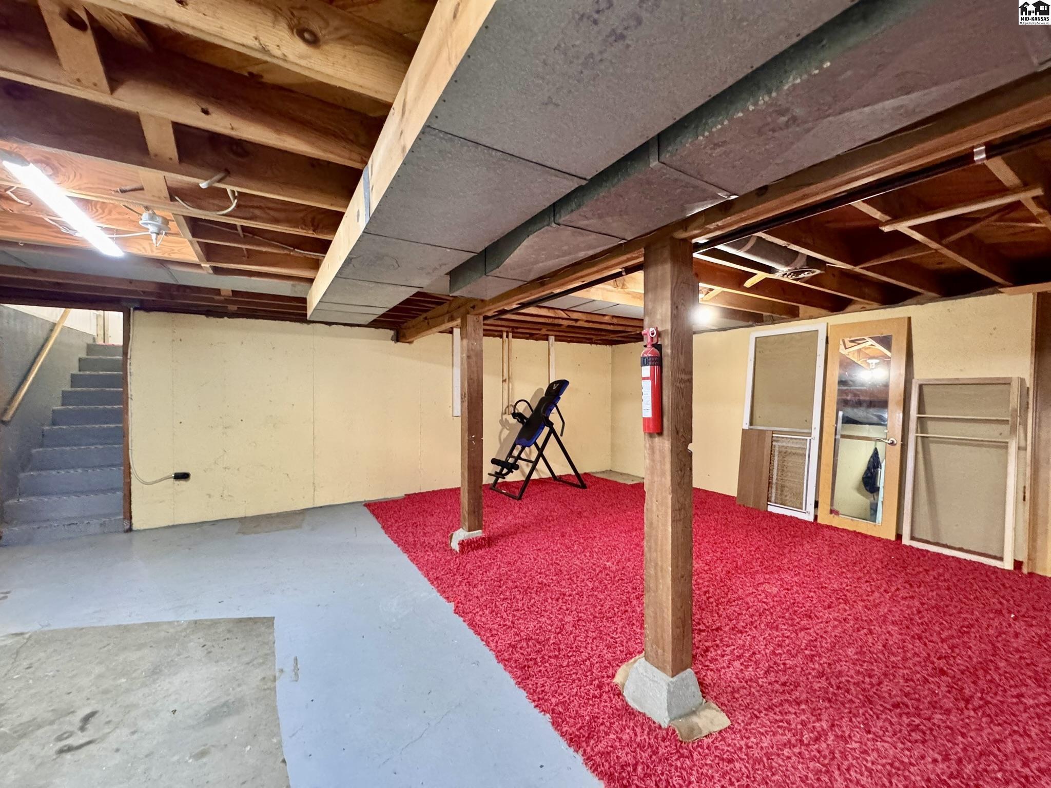 403 S William Street Hutchinson KS 67501