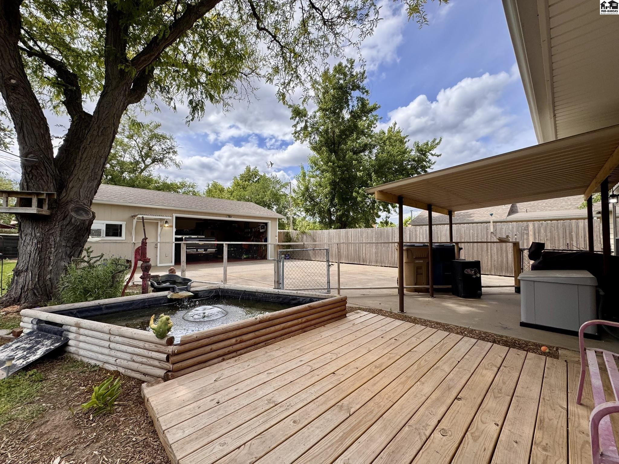 403 S William Street Hutchinson KS 67501