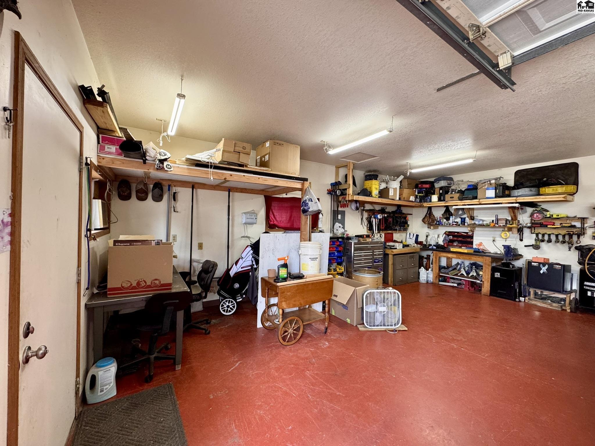 403 S William Street Hutchinson KS 67501