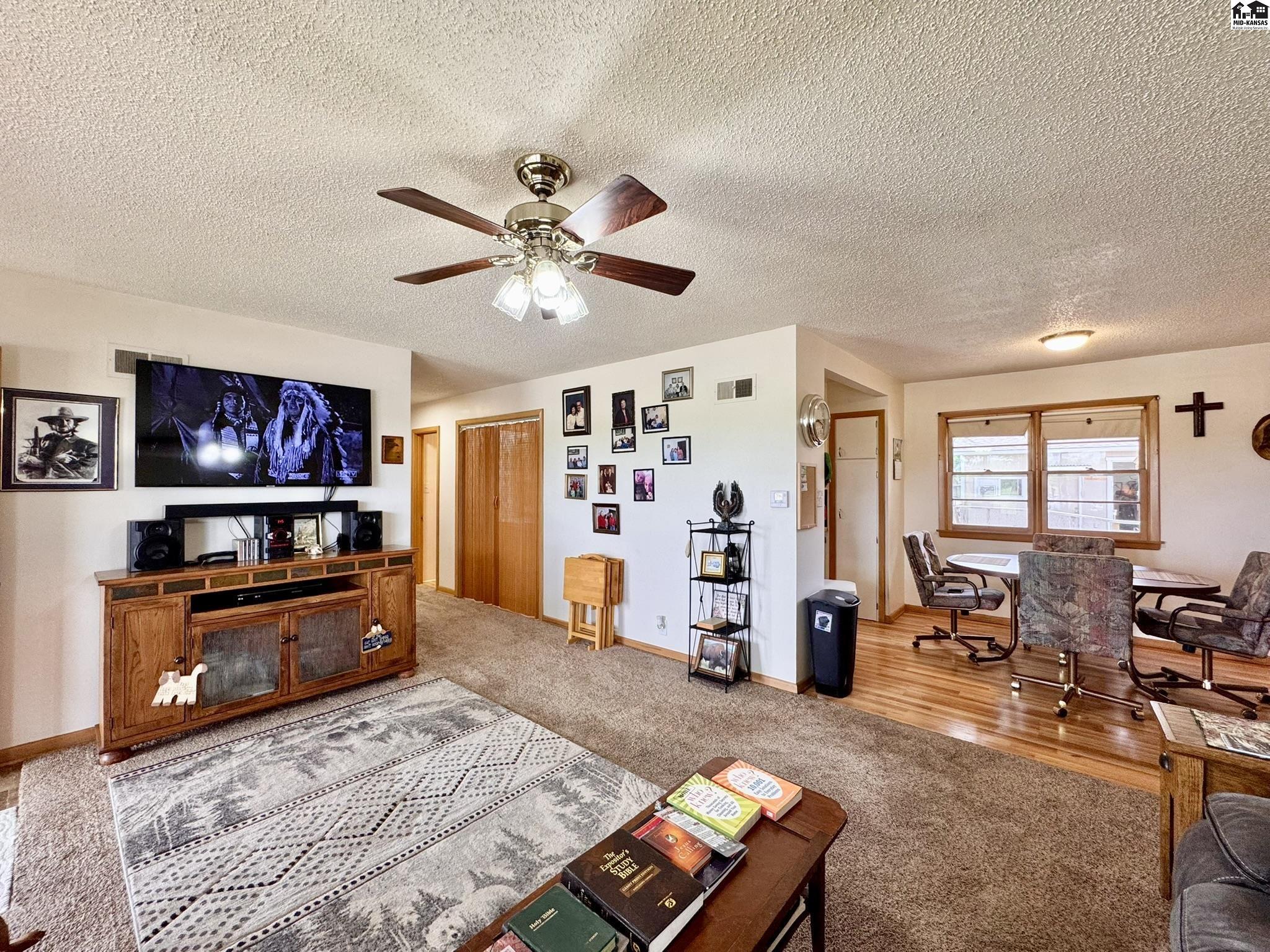 403 S William Street Hutchinson KS 67501