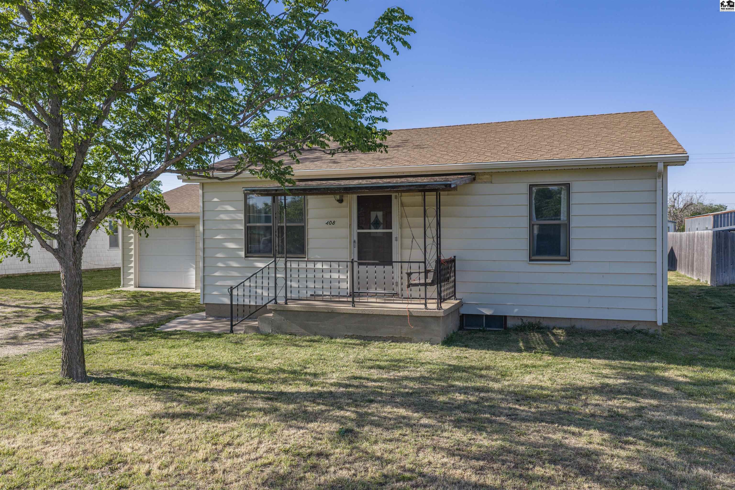 408 E Avenue C South Hutchinson KS 67505