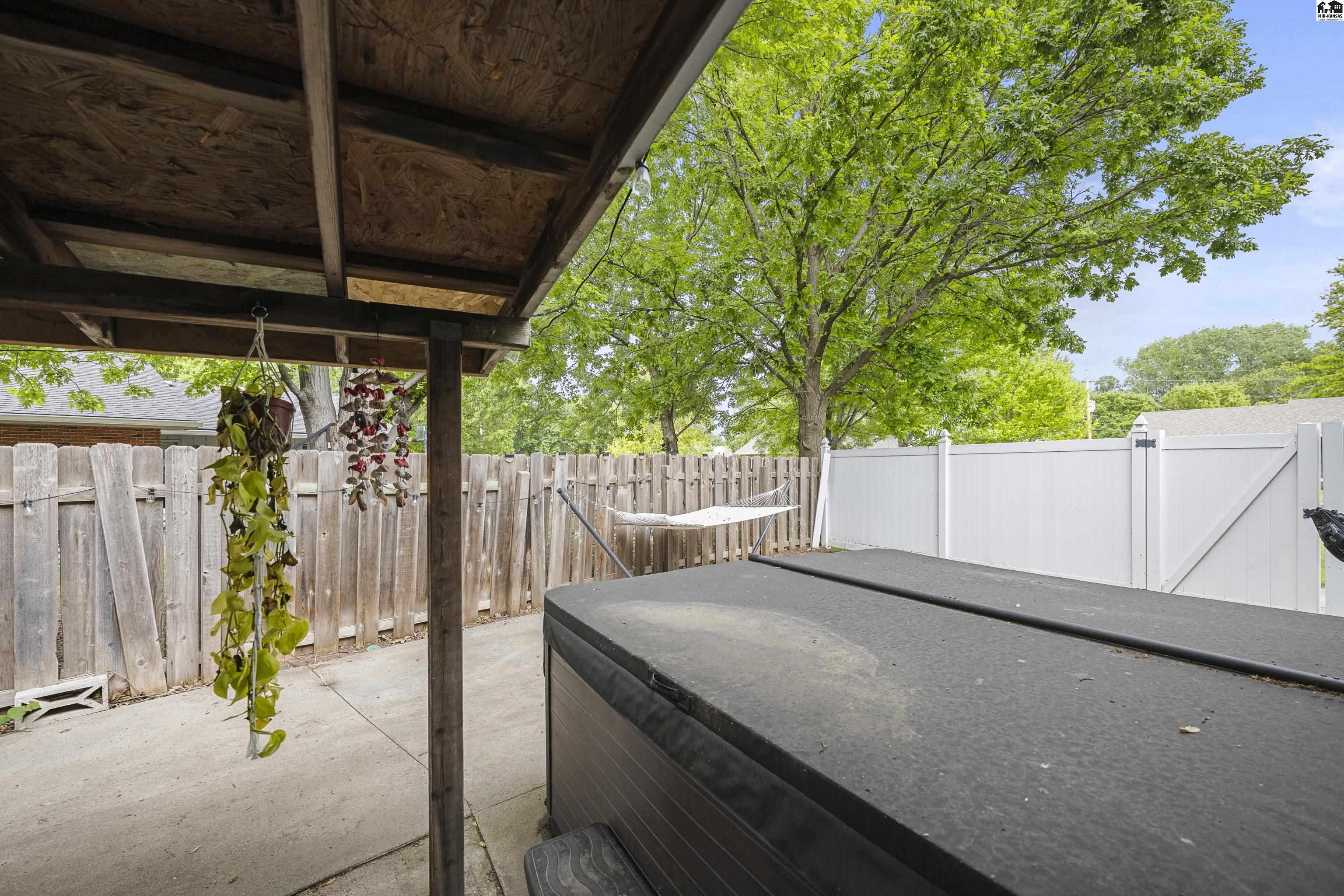3103 Northwestern Avenue Hutchinson KS 67502
