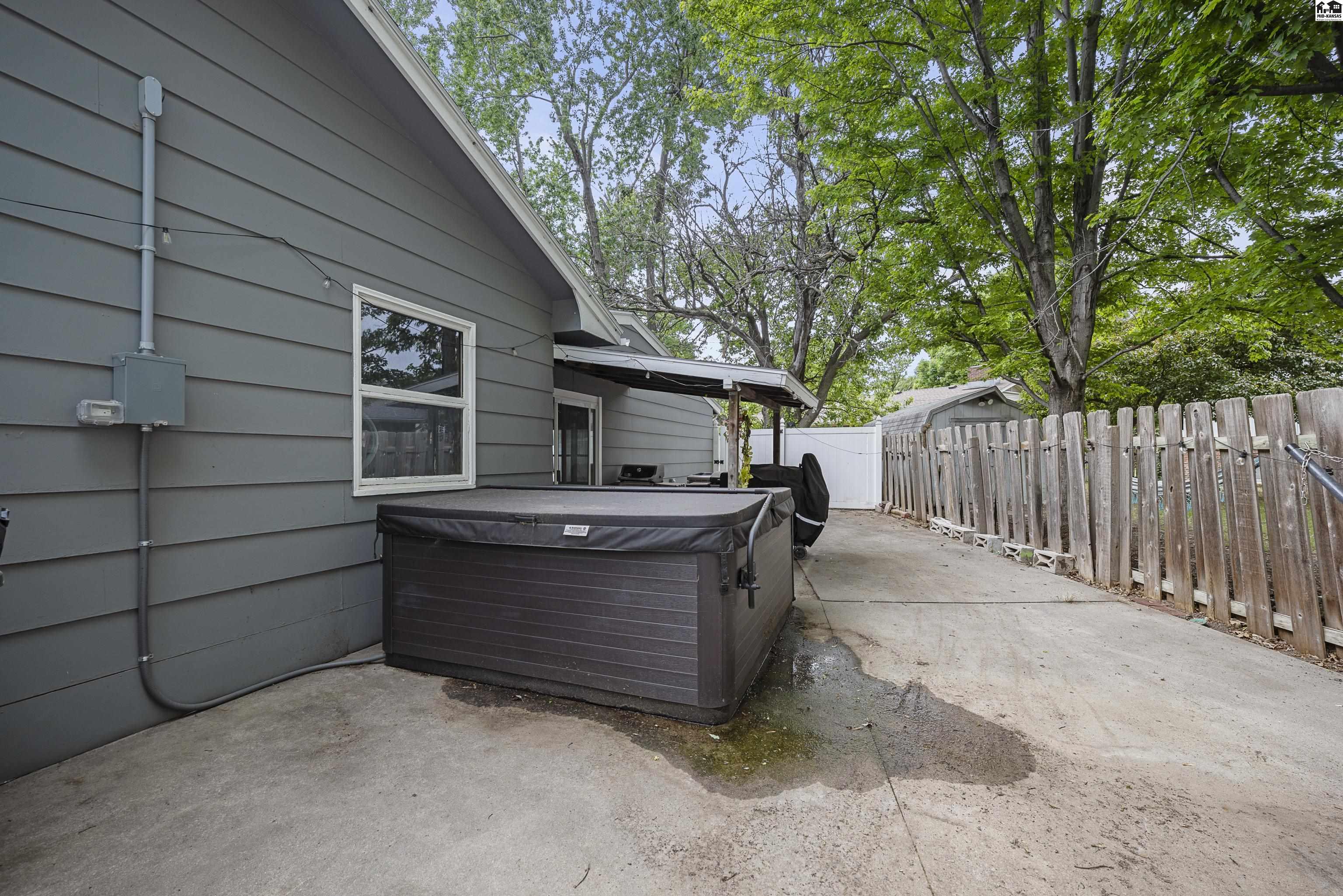 3103 Northwestern Avenue Hutchinson KS 67502