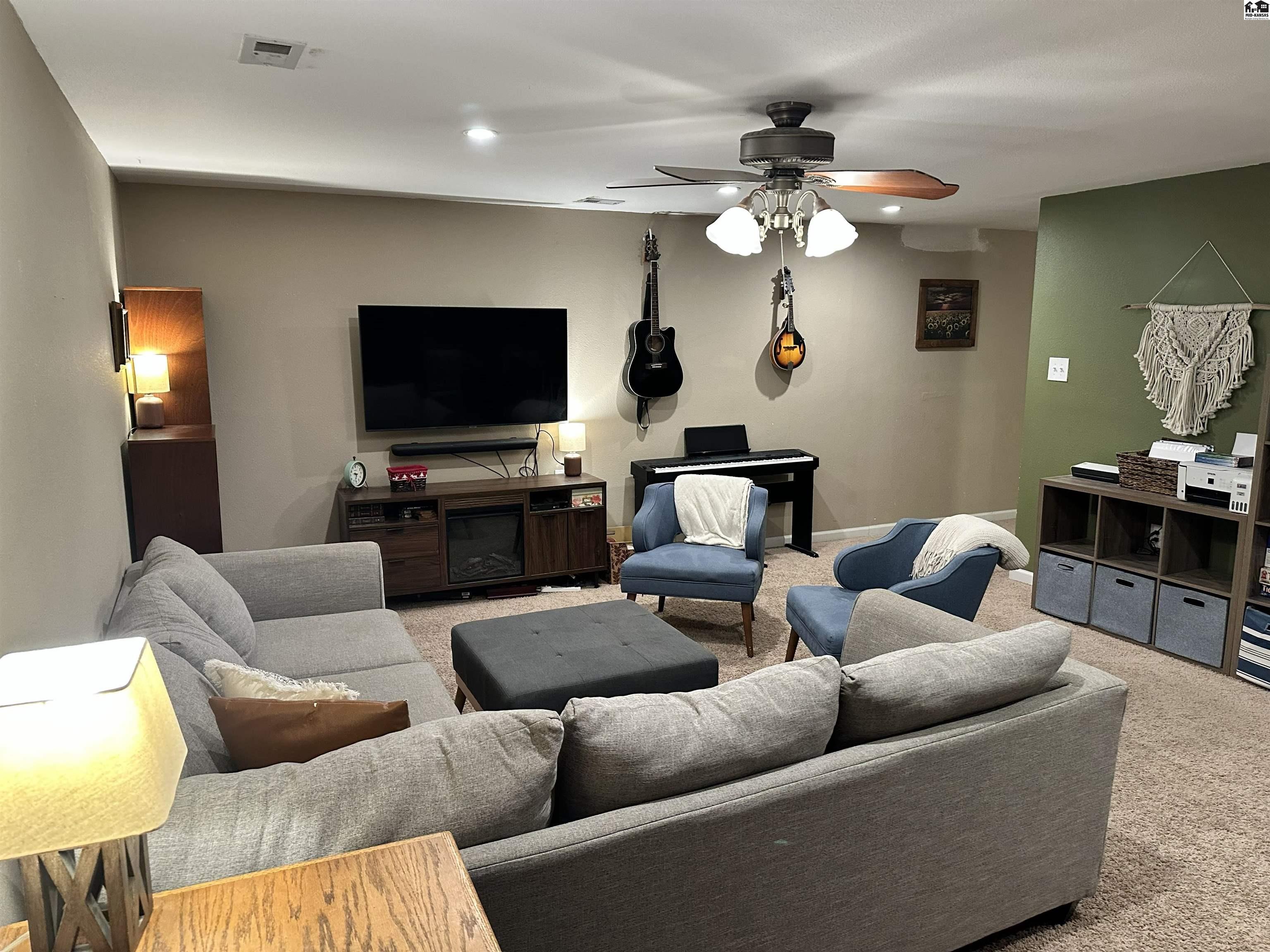 315 E 36th Avenue Hutchinson KS 67502