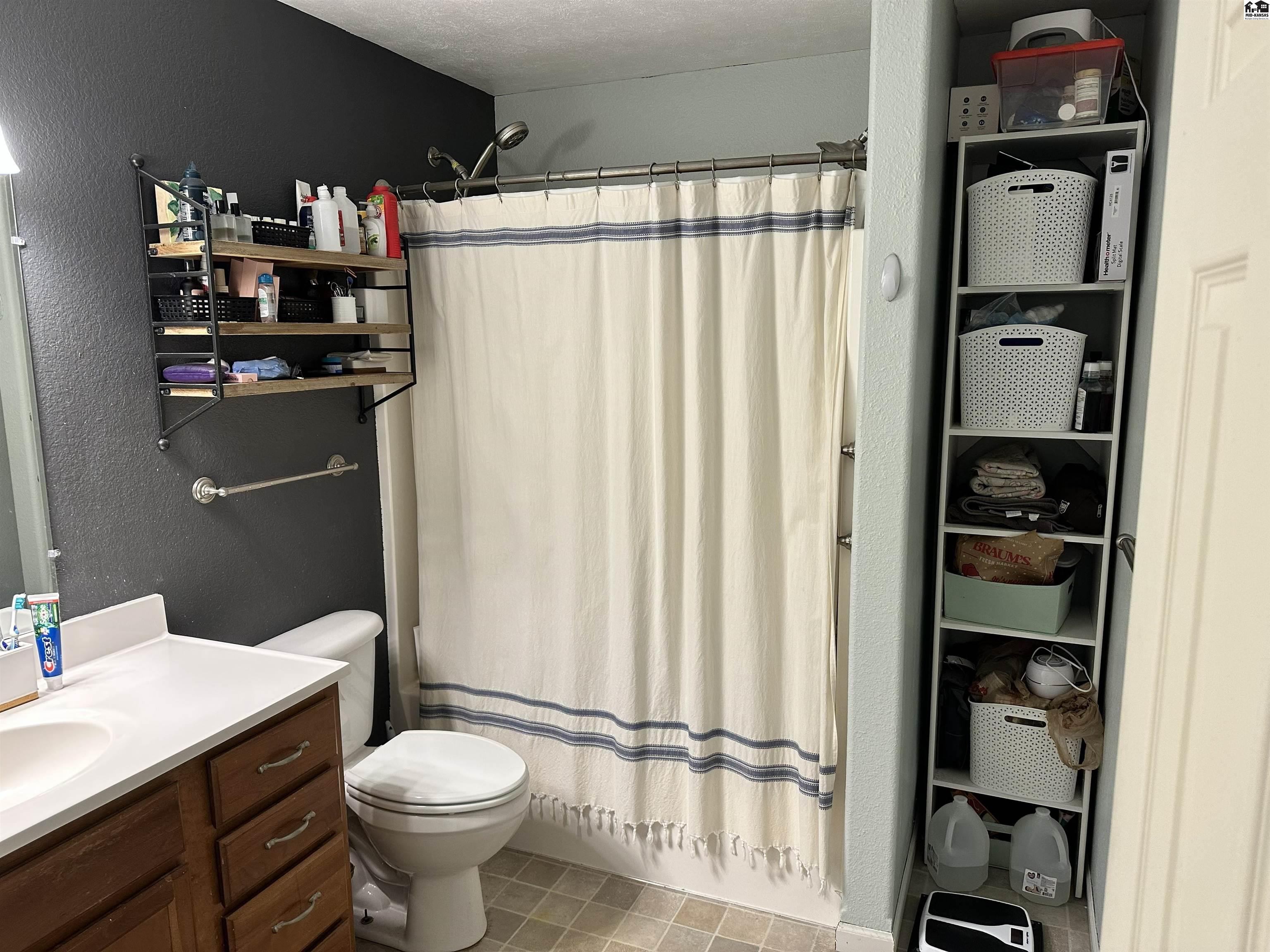 315 E 36th Avenue Hutchinson KS 67502