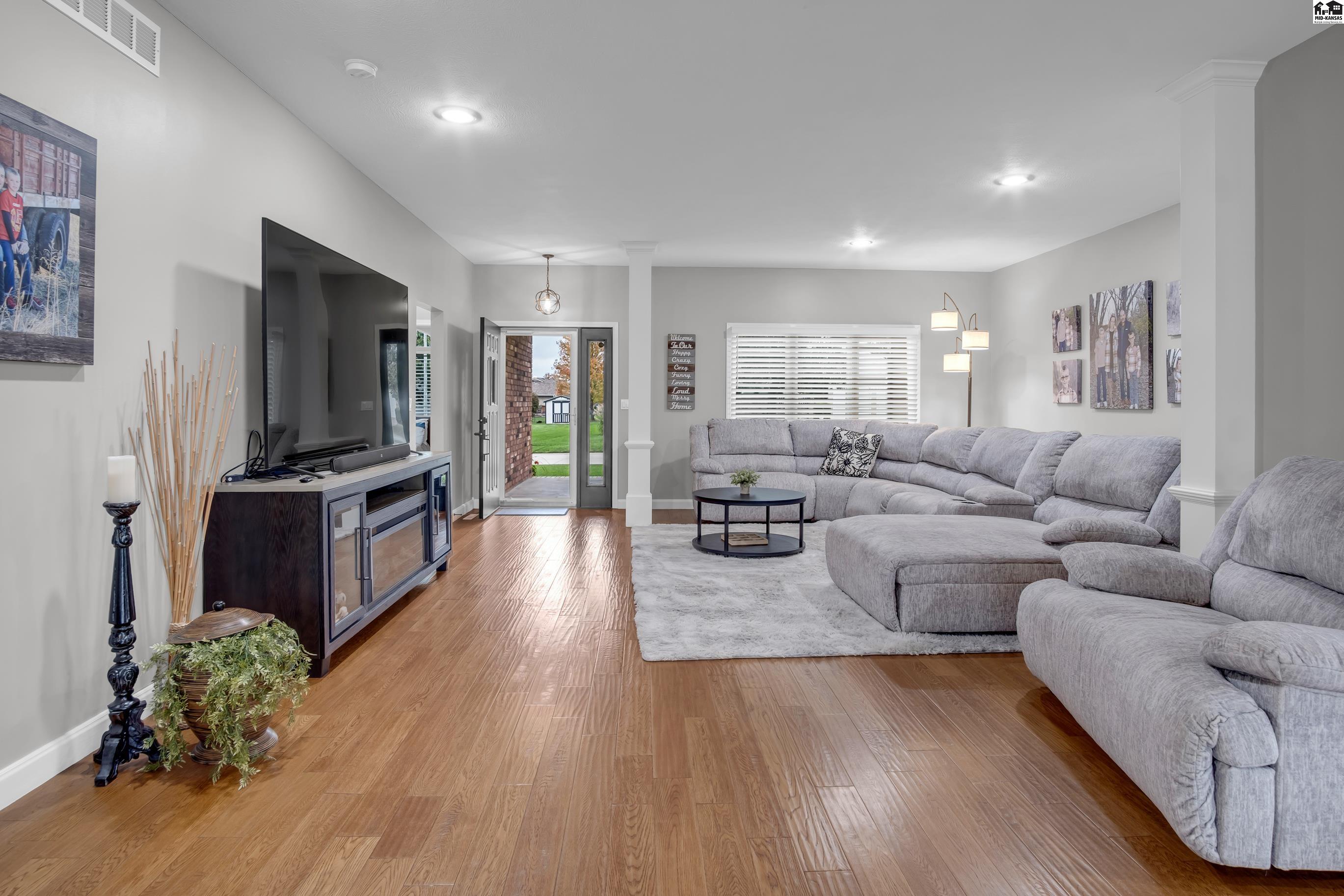 915 Tall Grass Drive Mcpherson KS 67460