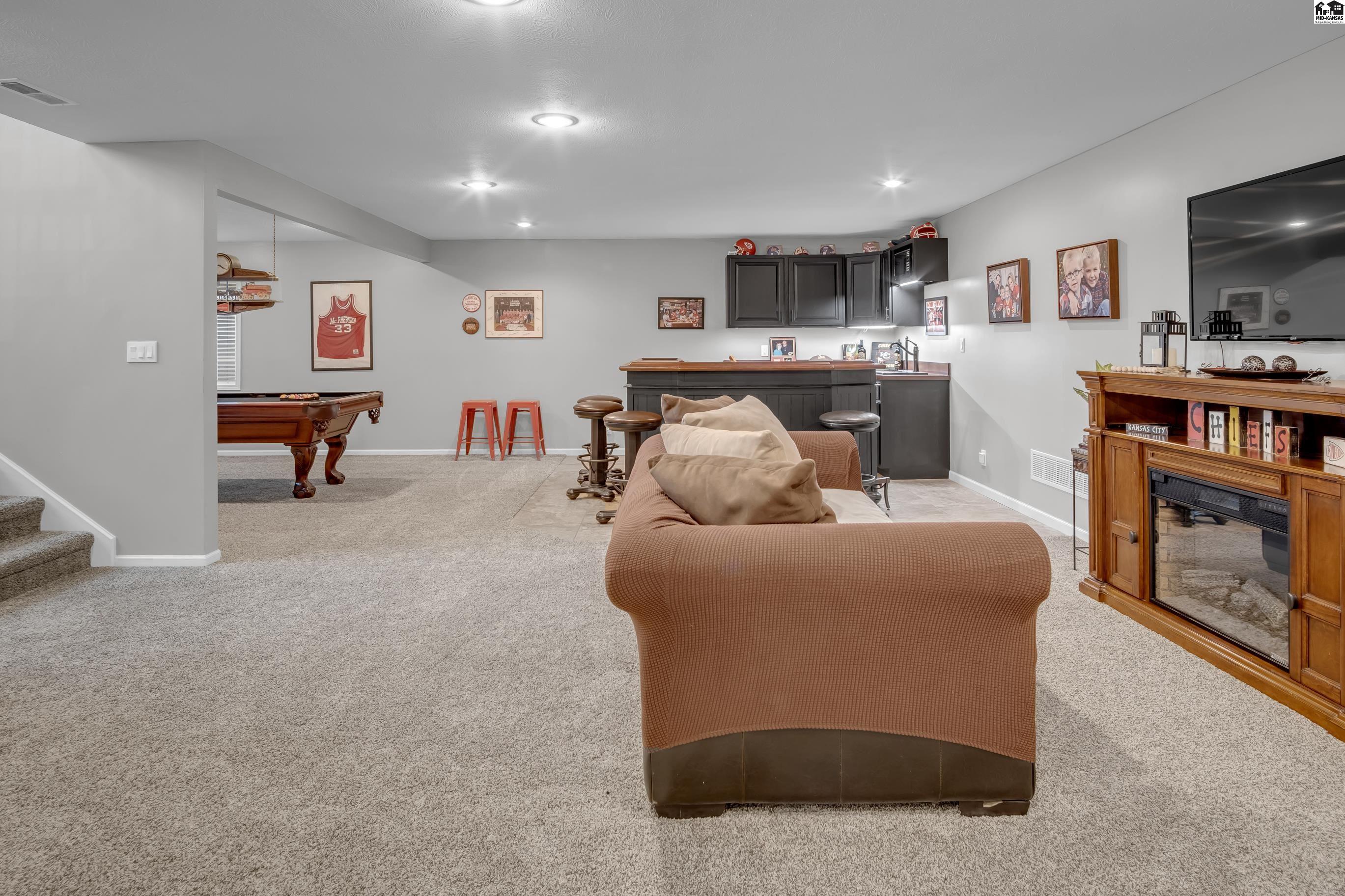 915 Tall Grass Drive Mcpherson KS 67460