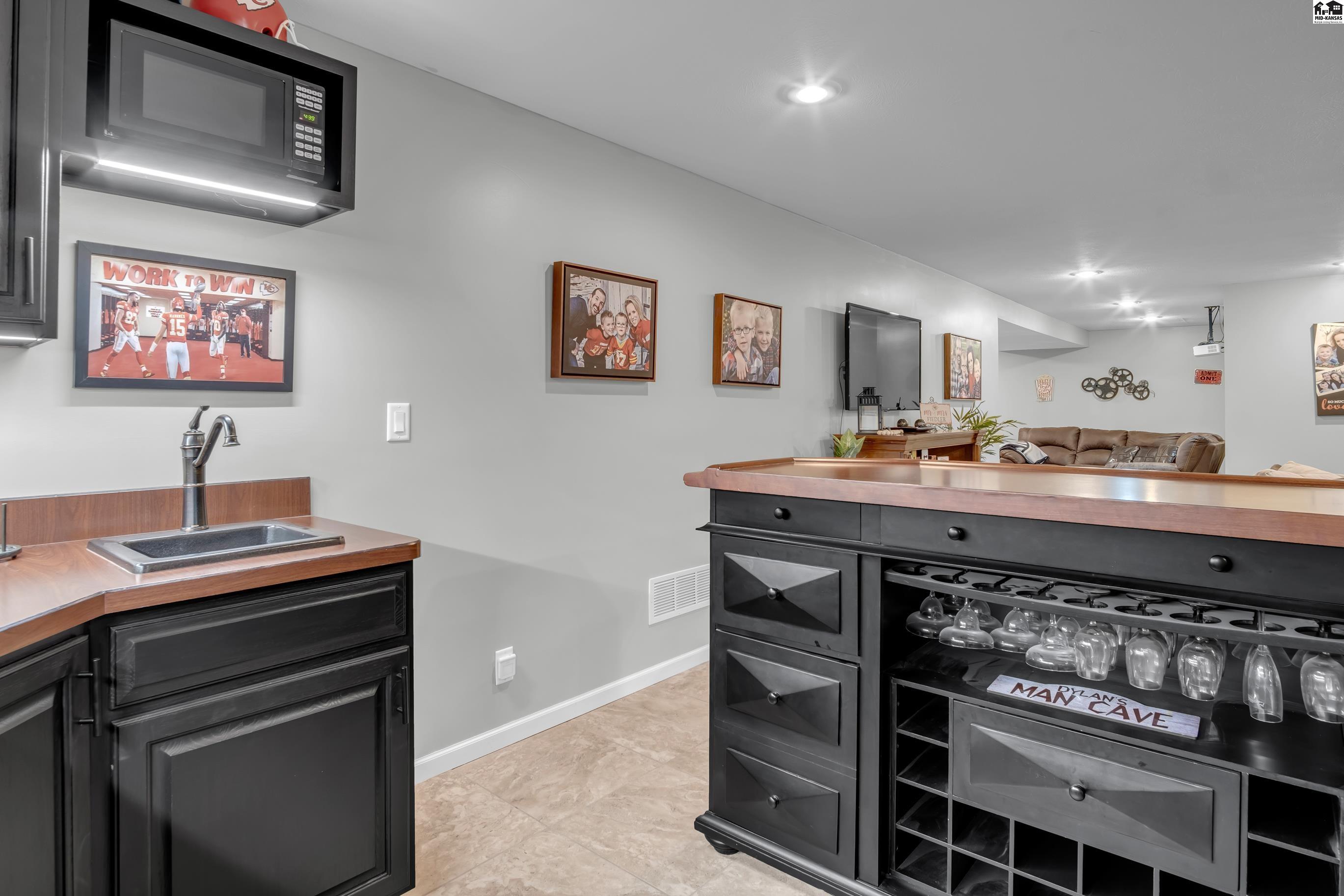 915 Tall Grass Drive Mcpherson KS 67460