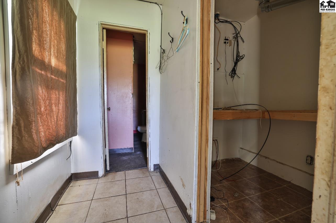 1319 N Arthur Street Hutchinson KS 67501