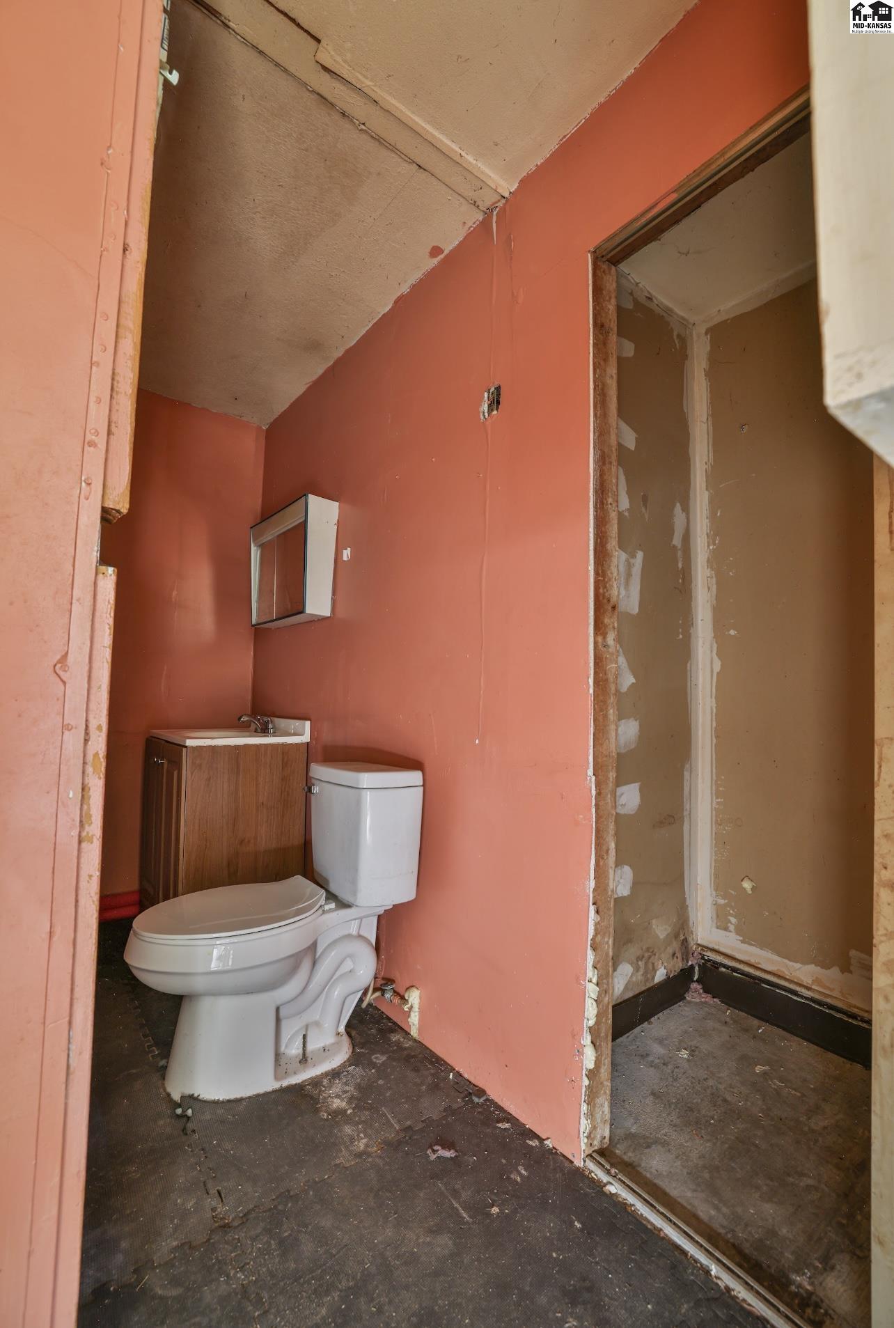 1319 N Arthur Street Hutchinson KS 67501