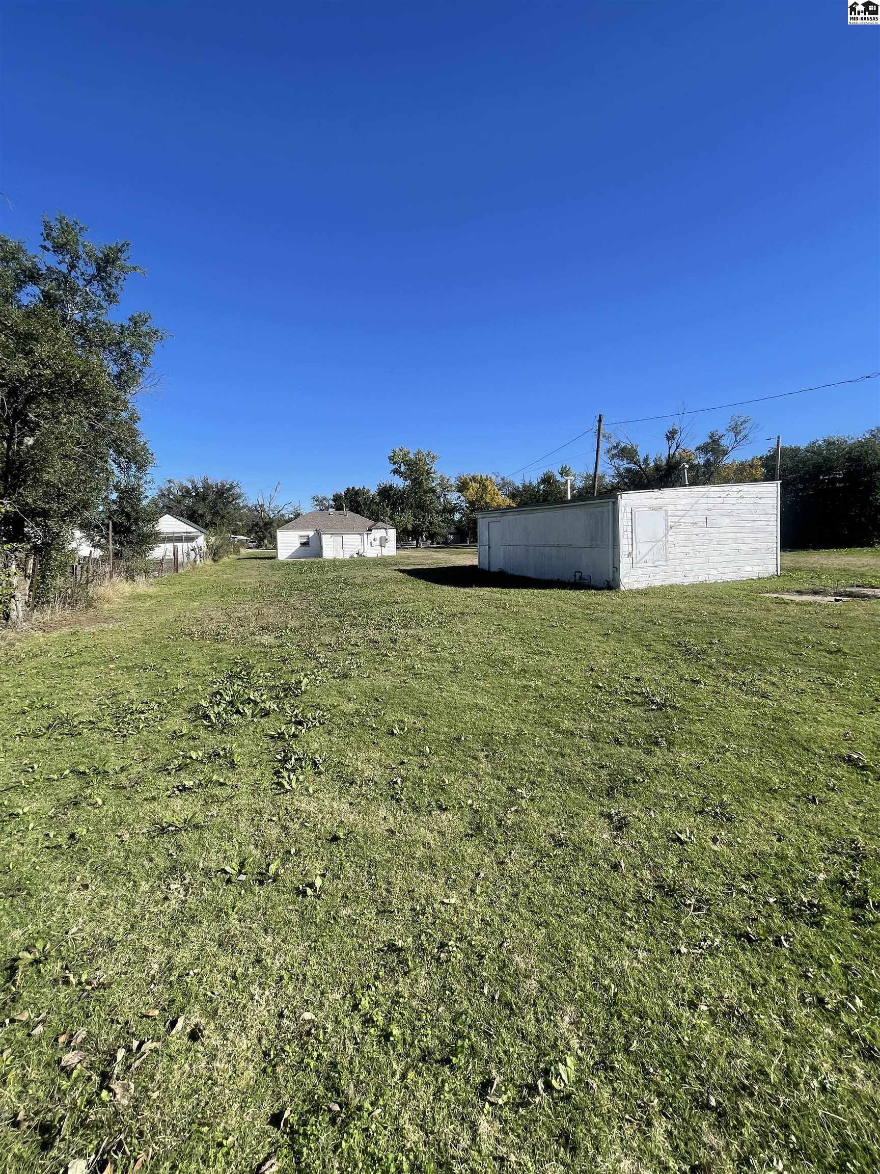 1319 N Arthur Street Hutchinson KS 67501