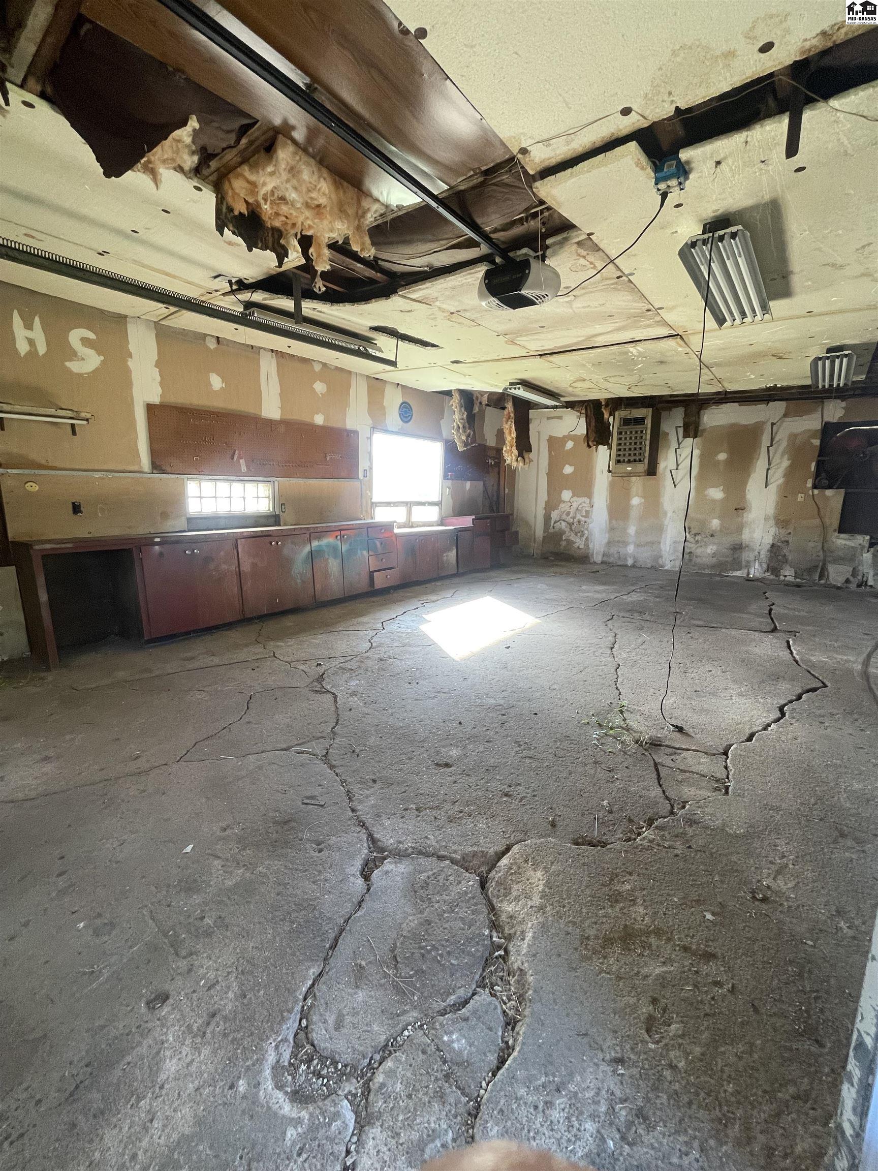 1319 N Arthur Street Hutchinson KS 67501