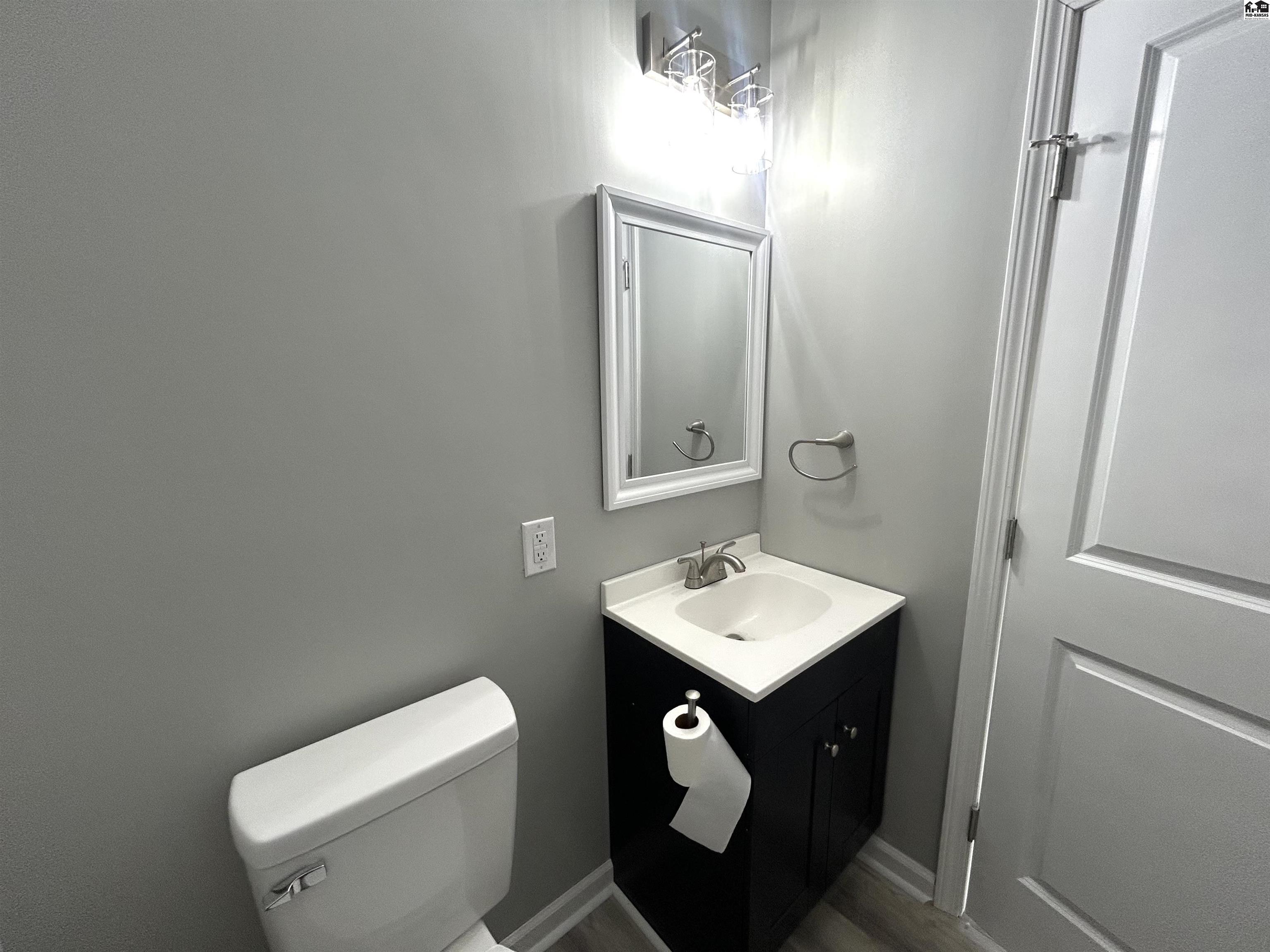 3507 N Lakeview Road Hutchinson KS 67502